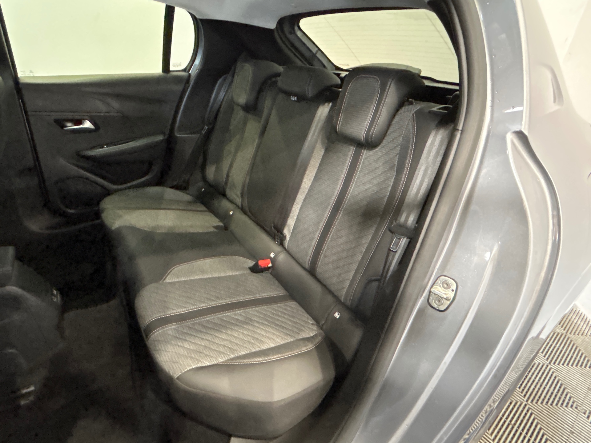 PEUGEOT 208 Allure 100 ch BVM6