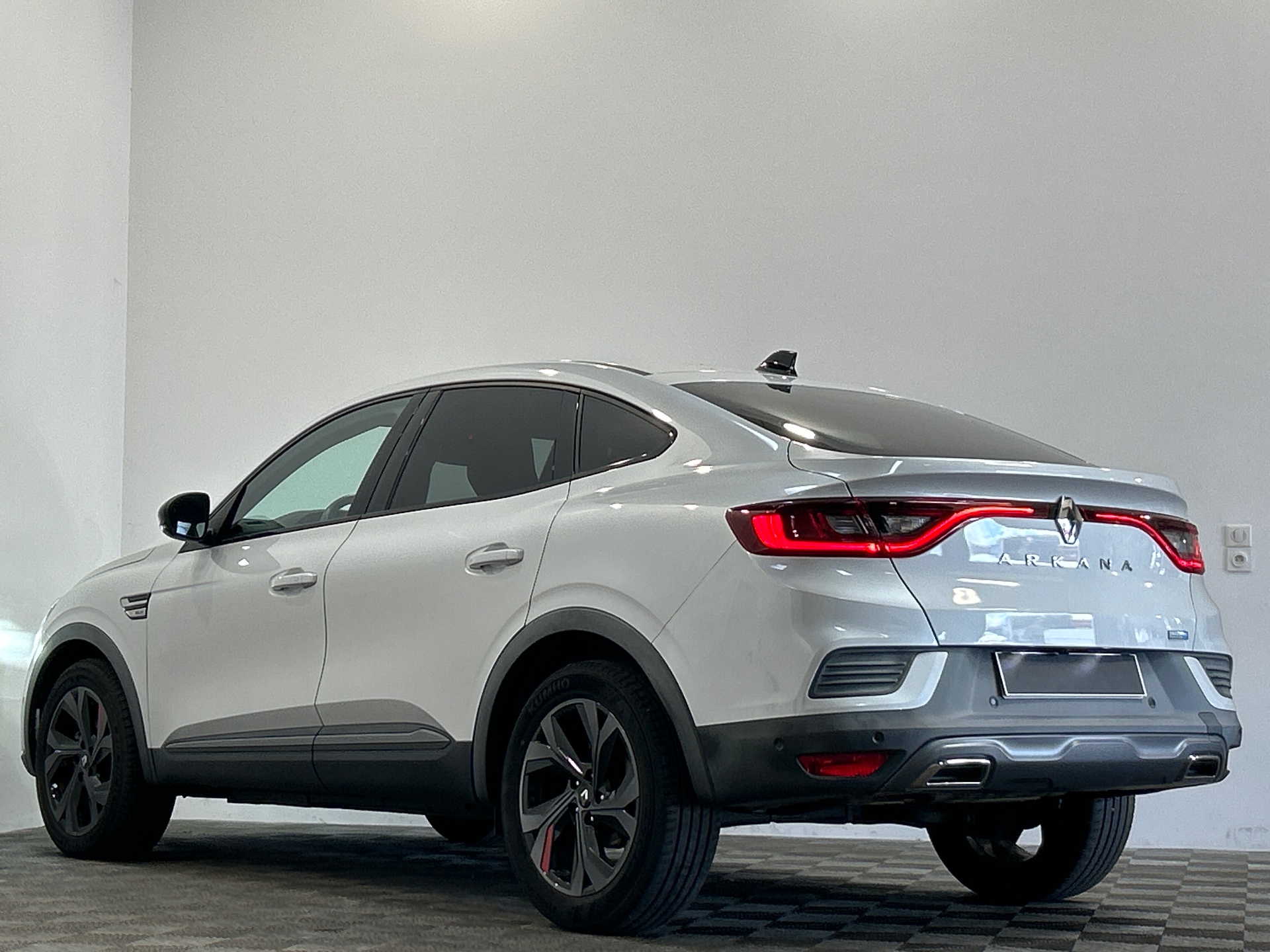 RENAULT ARKANA E-Tech 145 - 21B R.S. Line