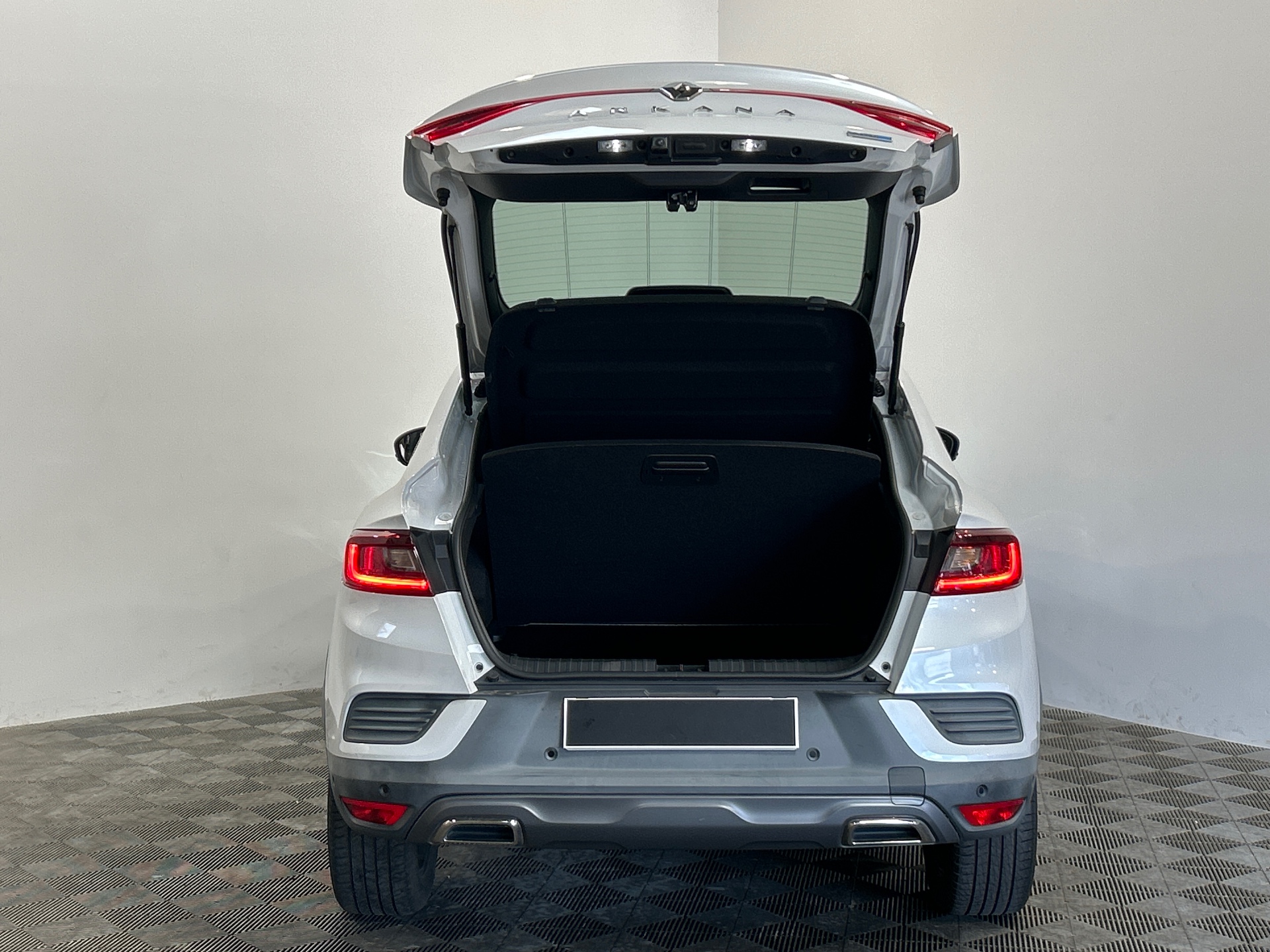 RENAULT ARKANA E-Tech 145 - 21B R.S. Line