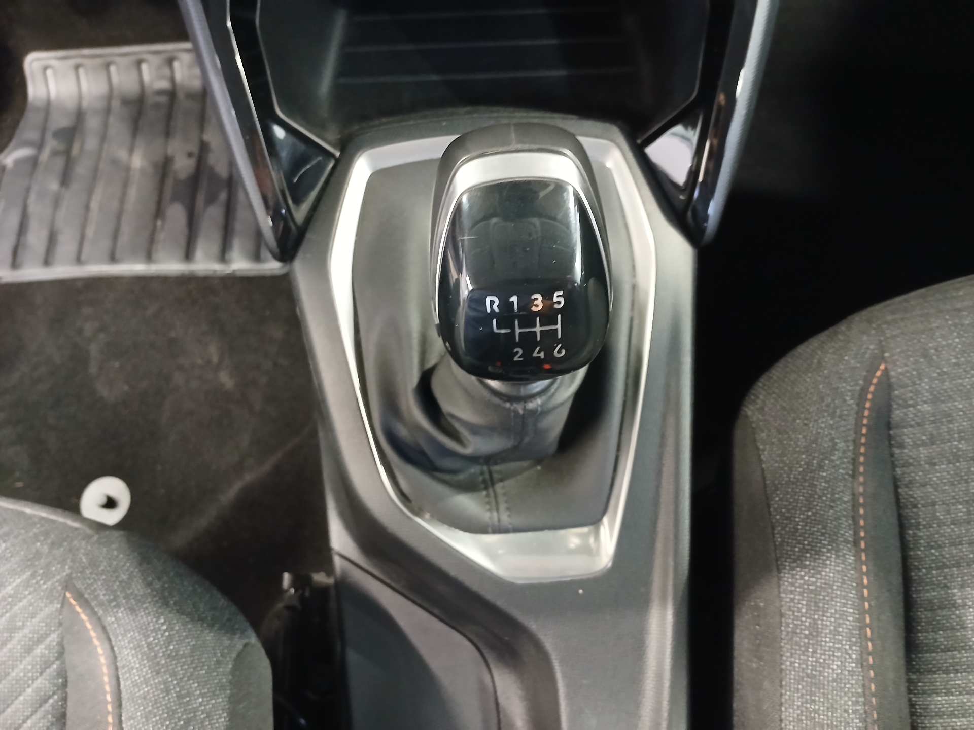 PEUGEOT 208 Style 100 ch BVM6