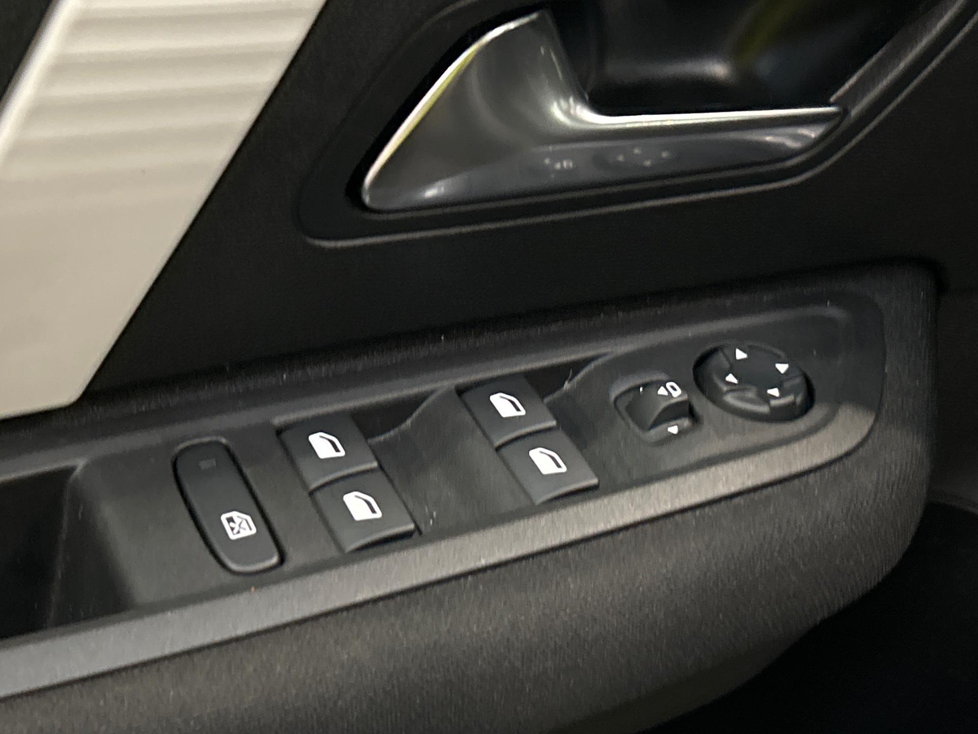 CITROEN C4 Hybride 145ch e-DCS6 PLUS