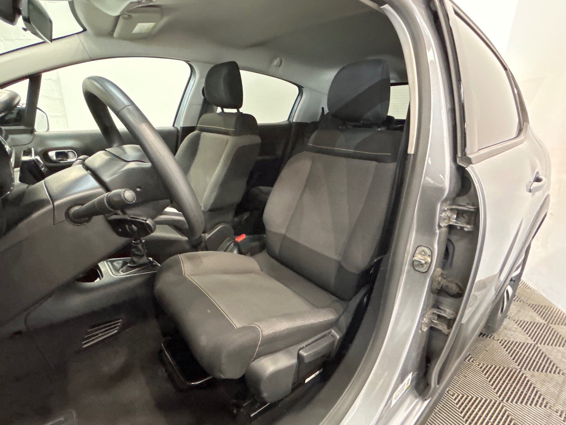 CITROEN C3 BHDI 100 S&S BVM6 SHINE EXP