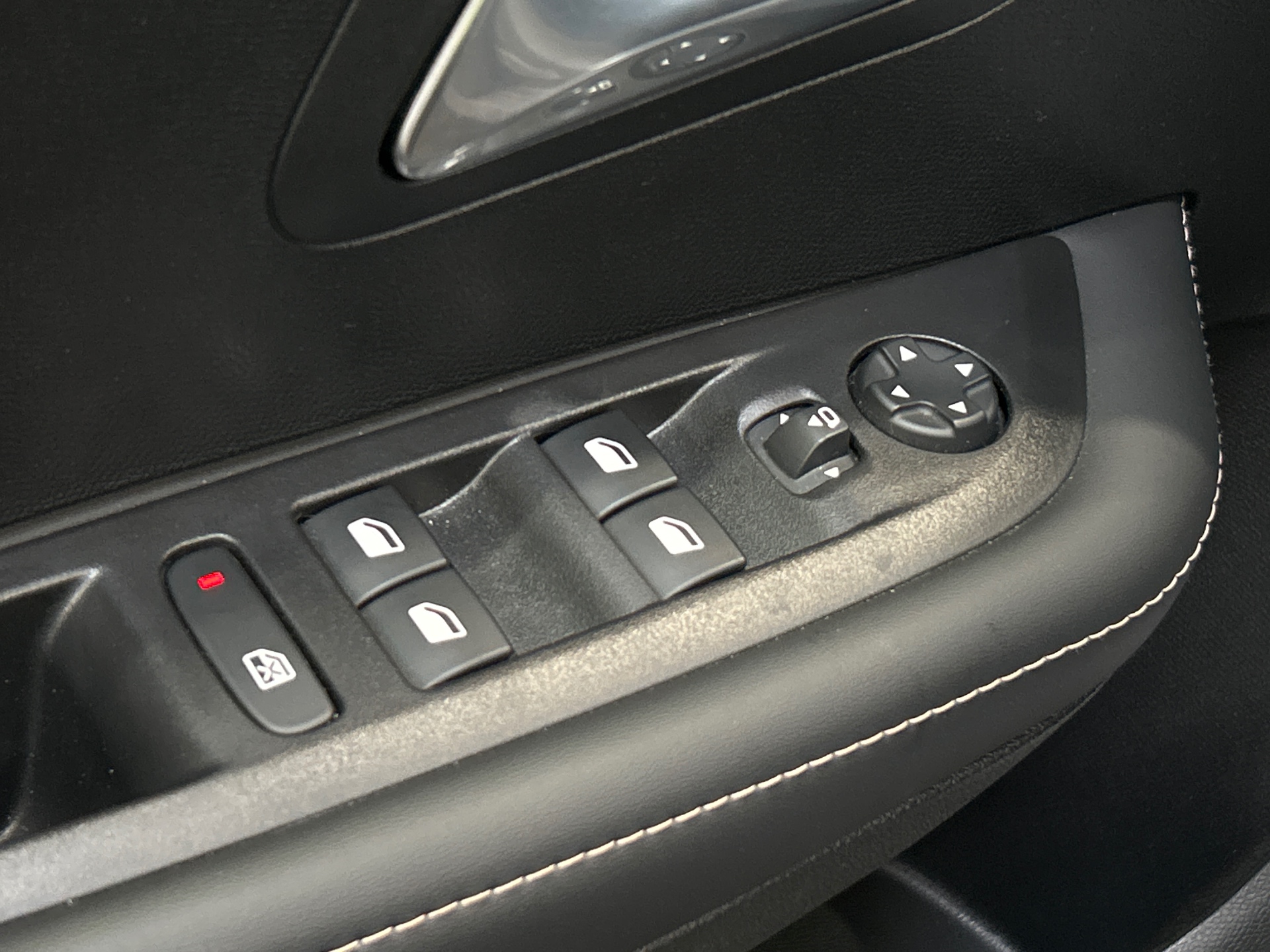 PEUGEOT 208 Allure 100 ch BVM6