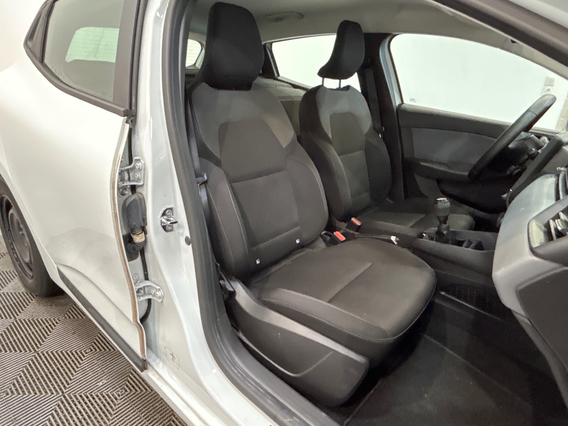 RENAULT CLIO V SOCIETE SOCIETE TCE 90 - 21 AIR NAV