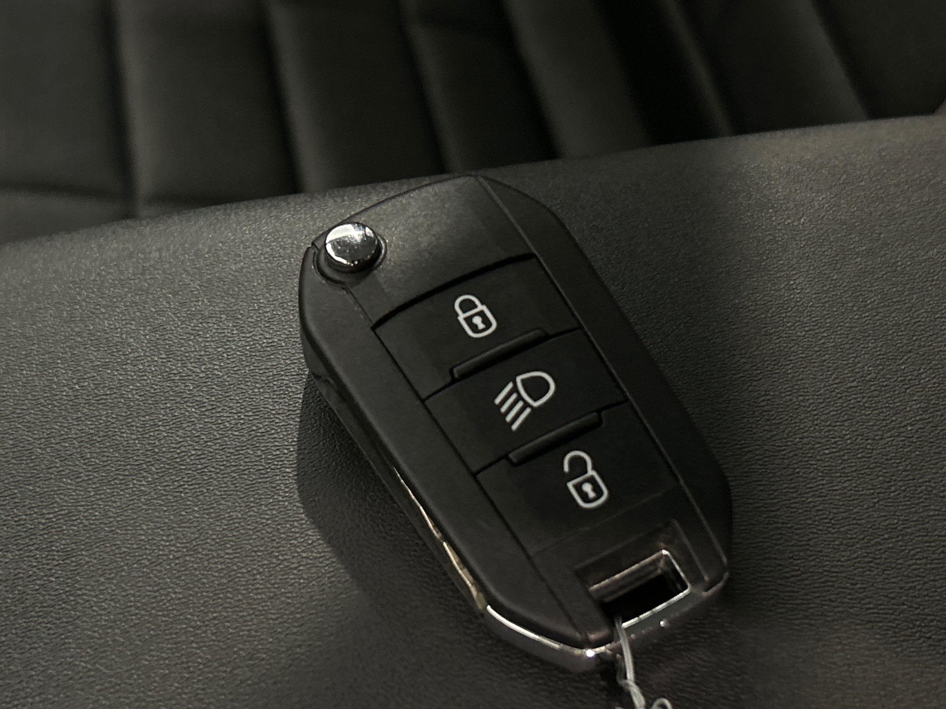 CITROEN C4 Hybride 145ch e-DCS6 PLUS