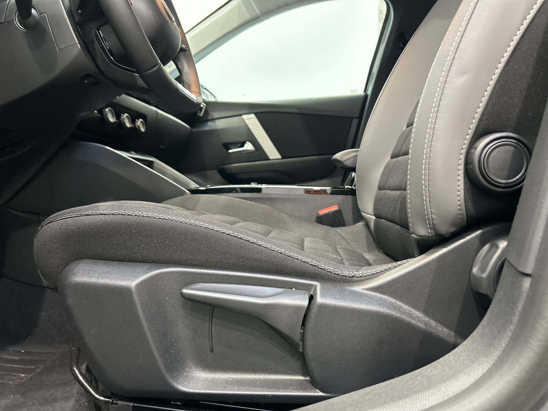 CITROEN C4 Hybride 145ch e-DCS6 PLUS
