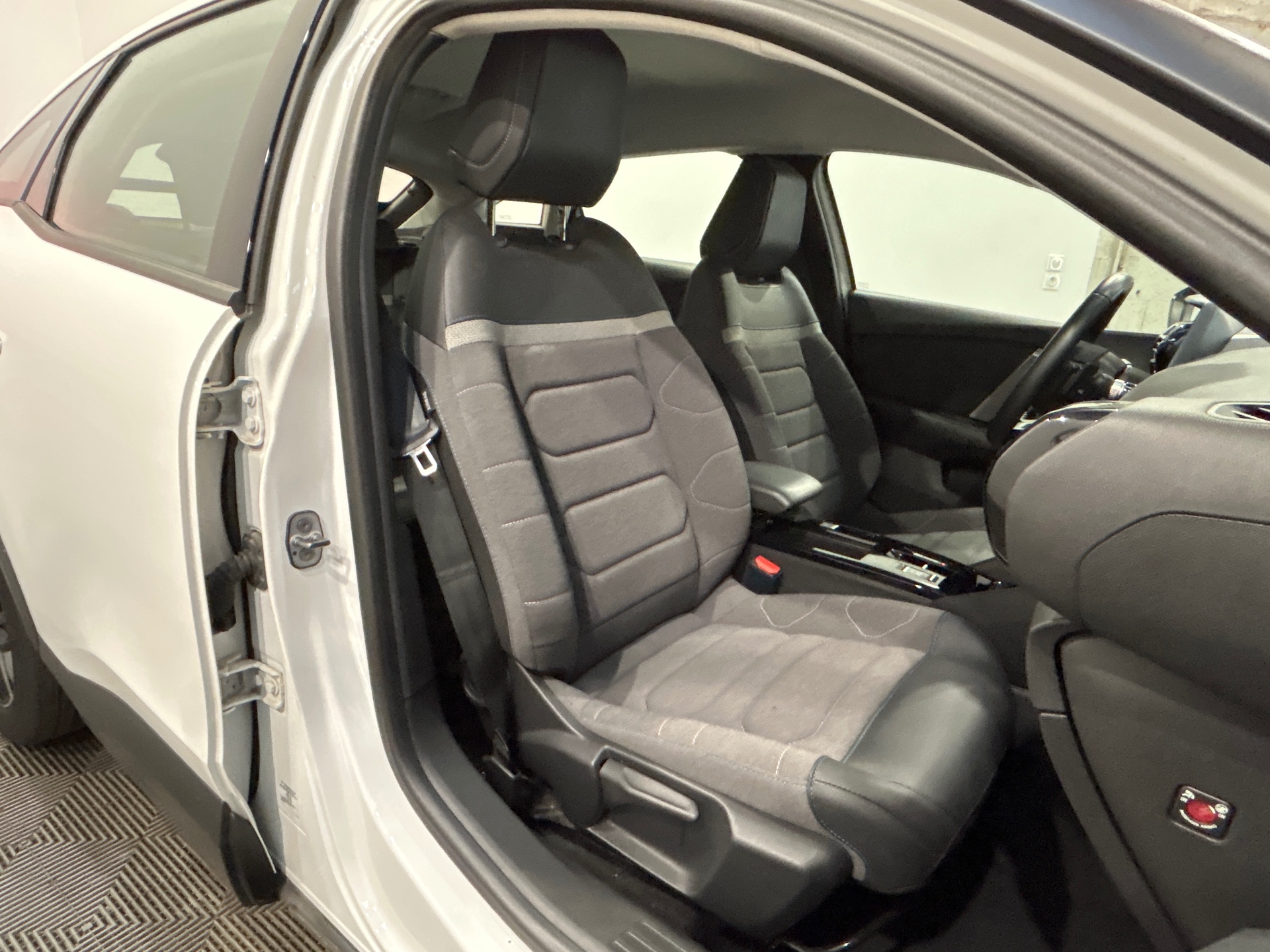 CITROEN C4 PT130 S&S BVM6 FEELPK