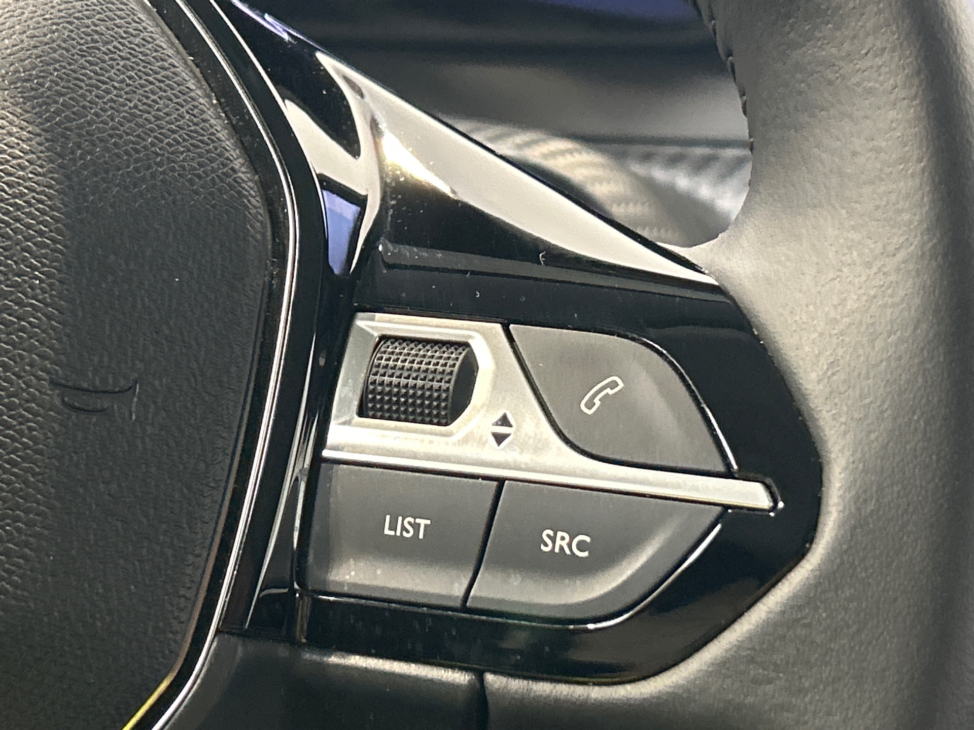 PEUGEOT 208 Allure 100 ch BVM6
