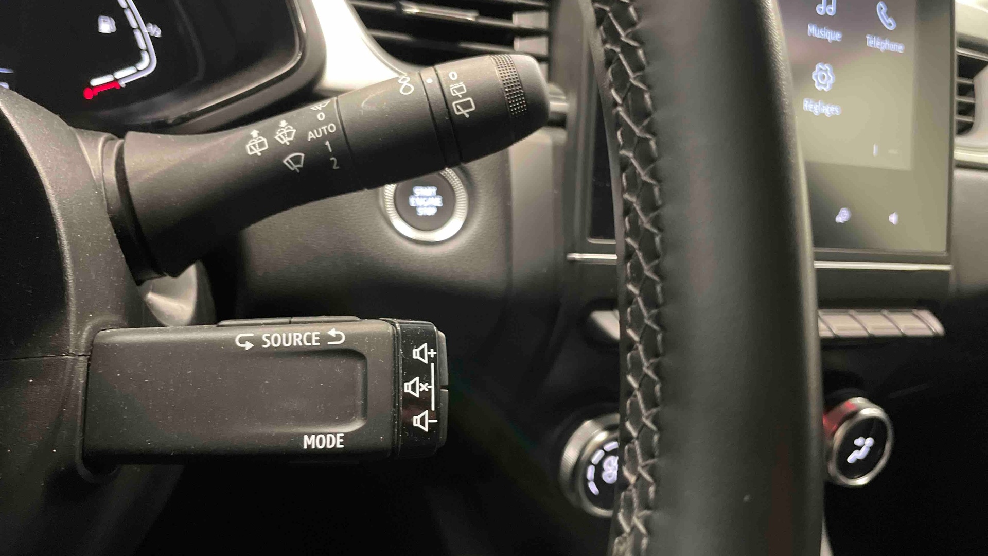 RENAULT CAPTUR TCe 90 Techno