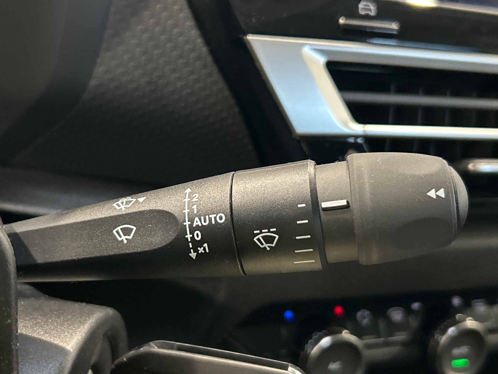 CITROEN C4 Hybride 145ch e-DCS6 PLUS