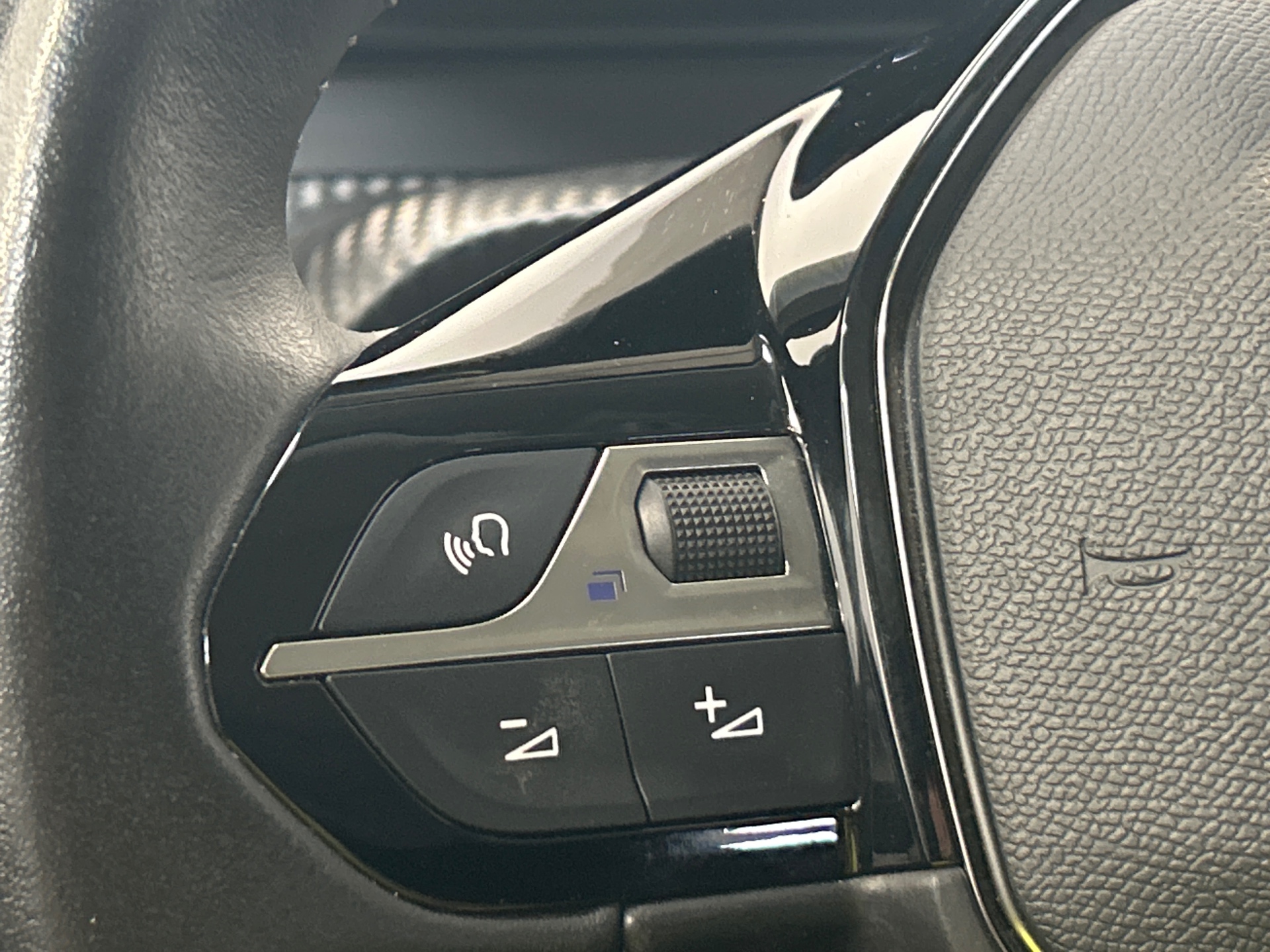 PEUGEOT 208 STYLE PURETECH 75 S&S BVM5