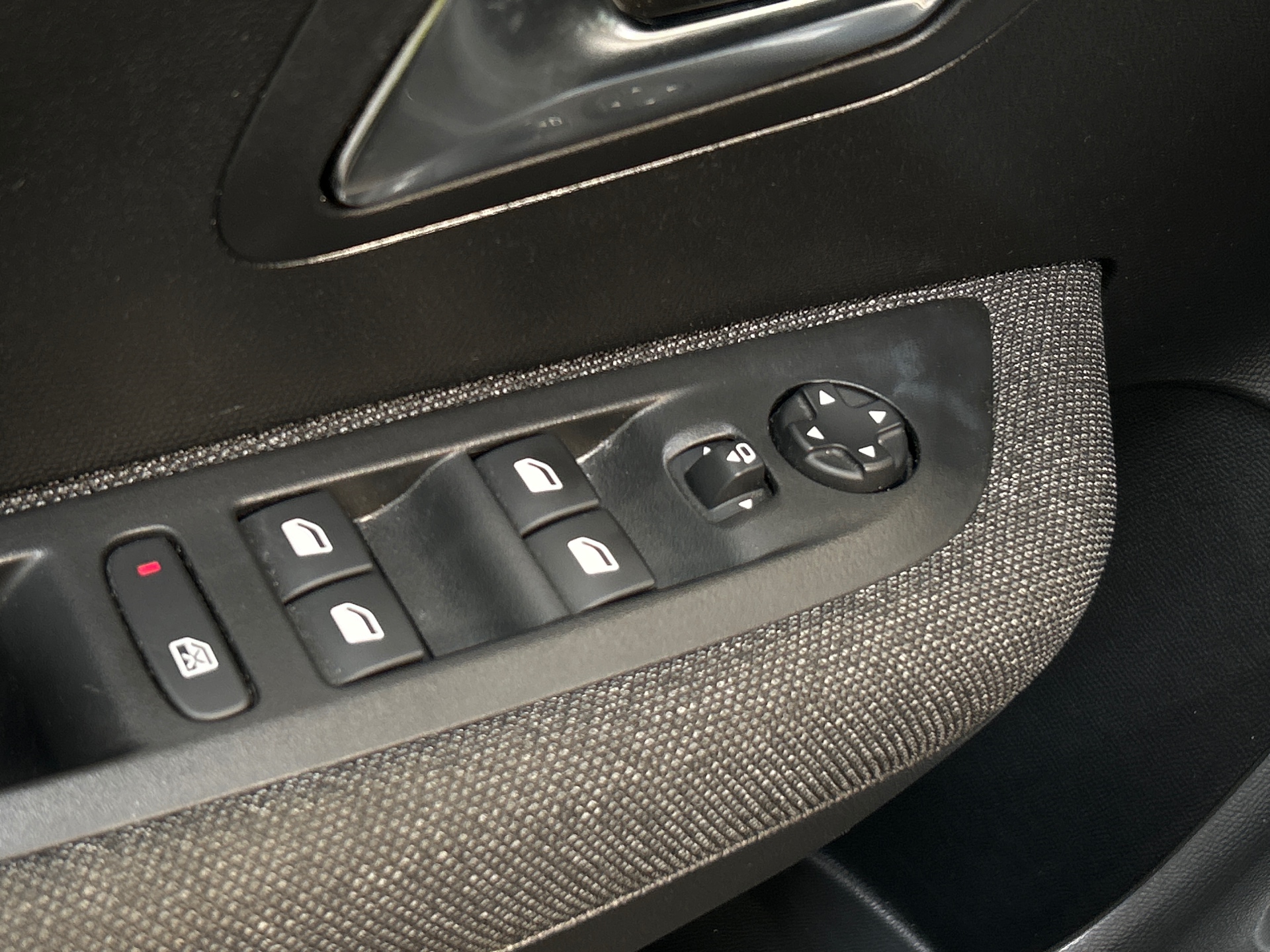 PEUGEOT 208 STYLE PURETECH 75 S&S BVM5