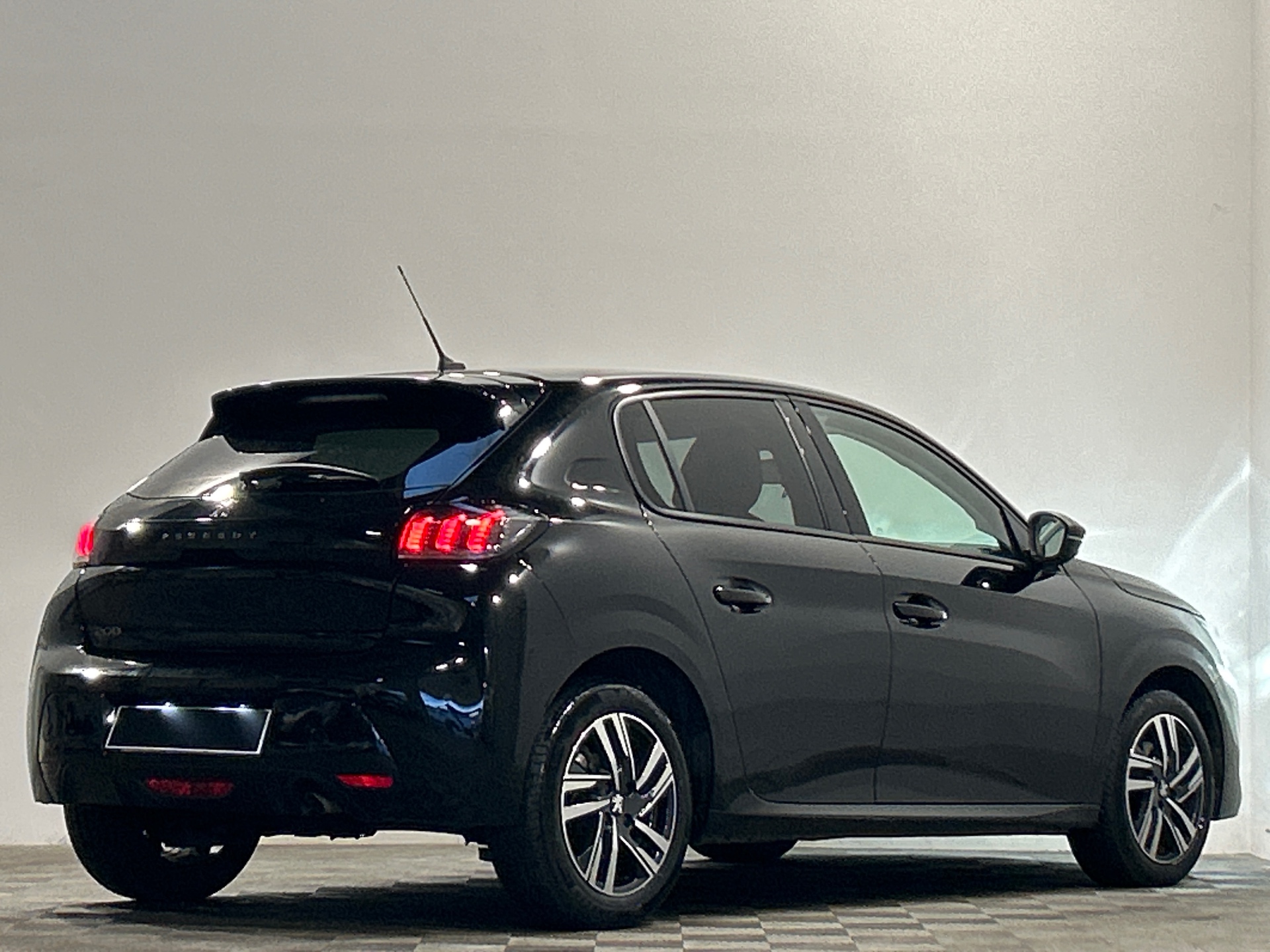 PEUGEOT 208 ALLURE PACK PURETECH 100 S&S BVM6
