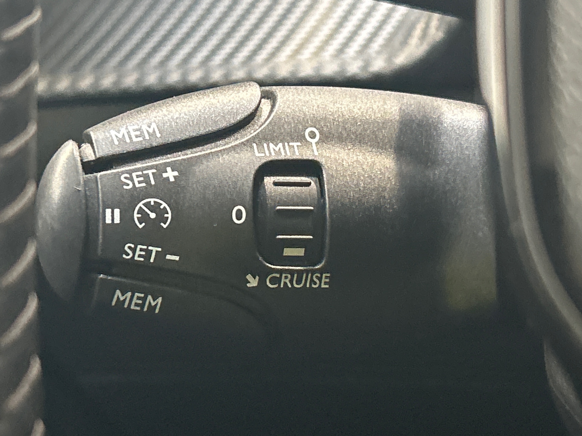 PEUGEOT 208 STYLE PURETECH 75 S&S BVM5