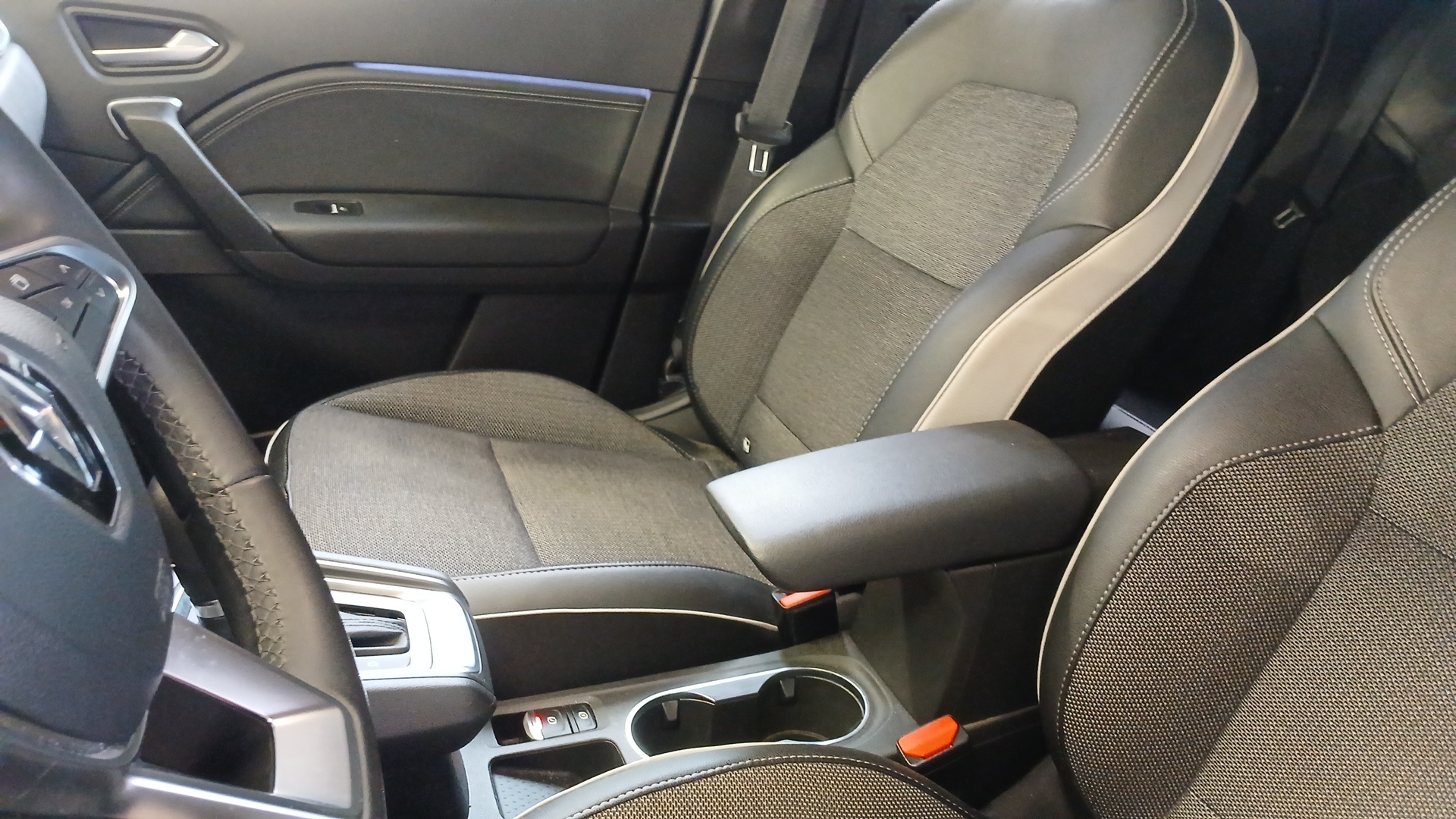 RENAULT CAPTUR techno mild hybrid 160 EDC