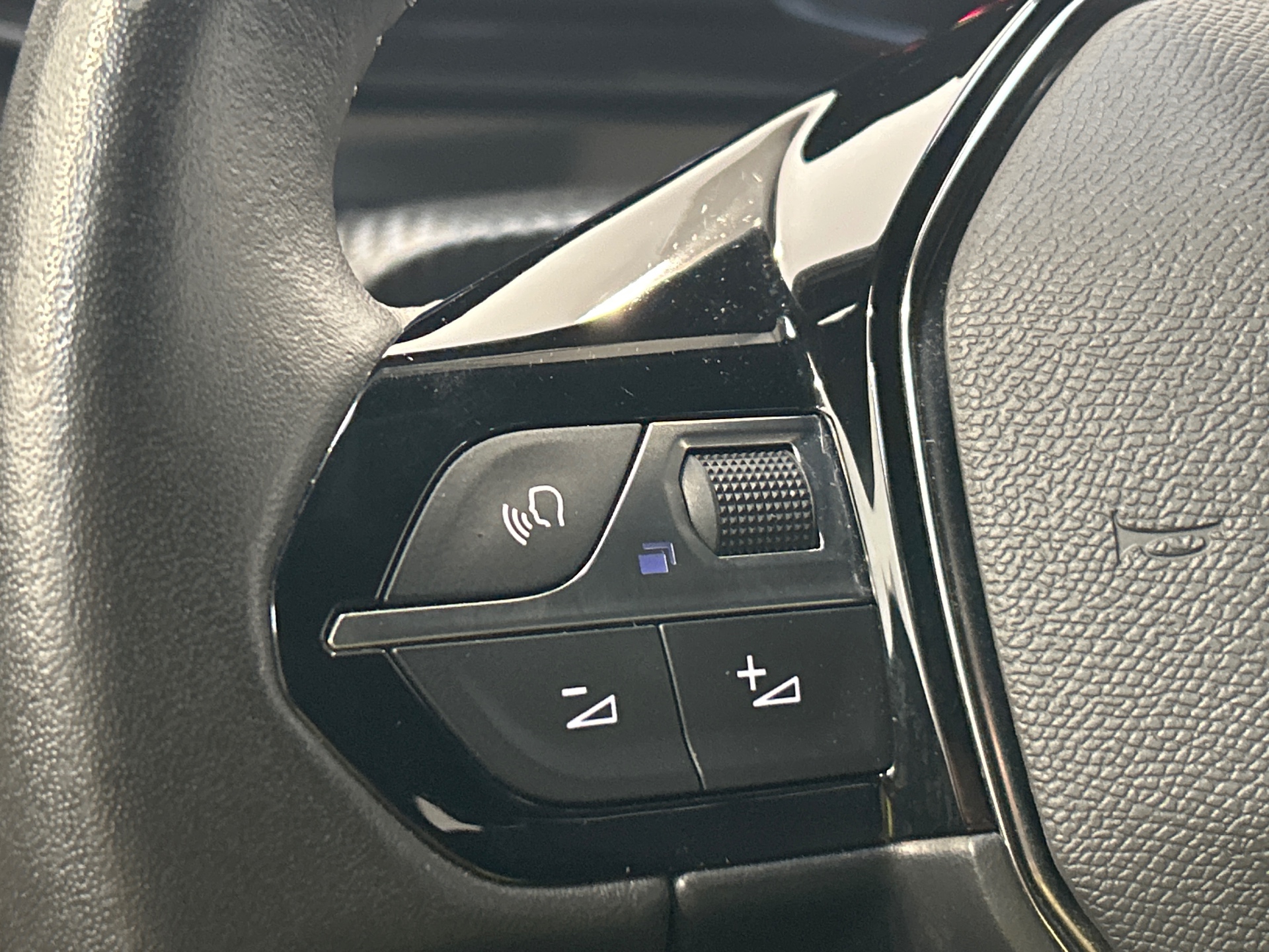 PEUGEOT 2008 ALLURE PT 130 S&S BVM6