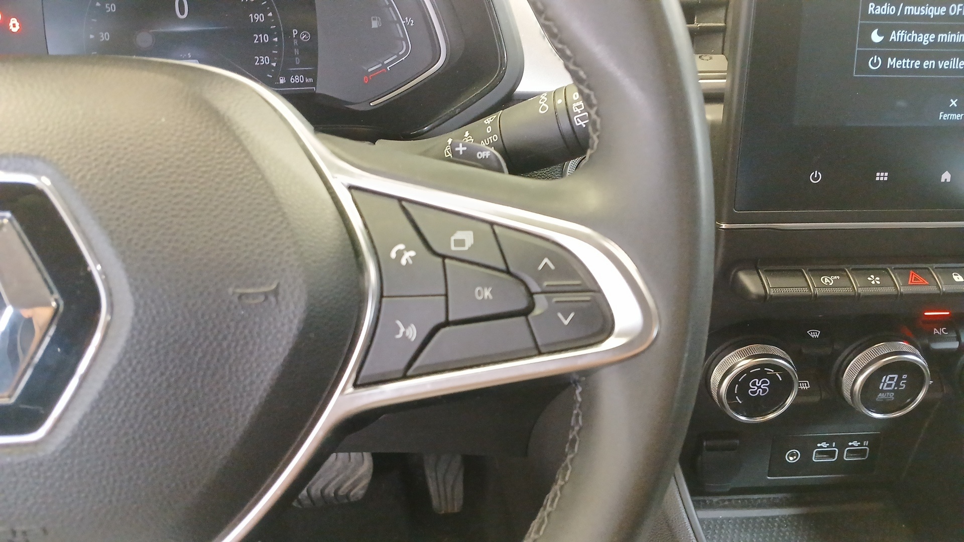 RENAULT CAPTUR techno mild hybrid 160 EDC