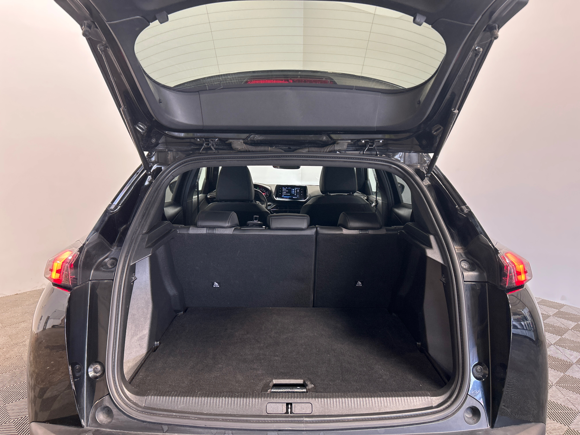 PEUGEOT 2008 ALLURE PT 130 S&S BVM6