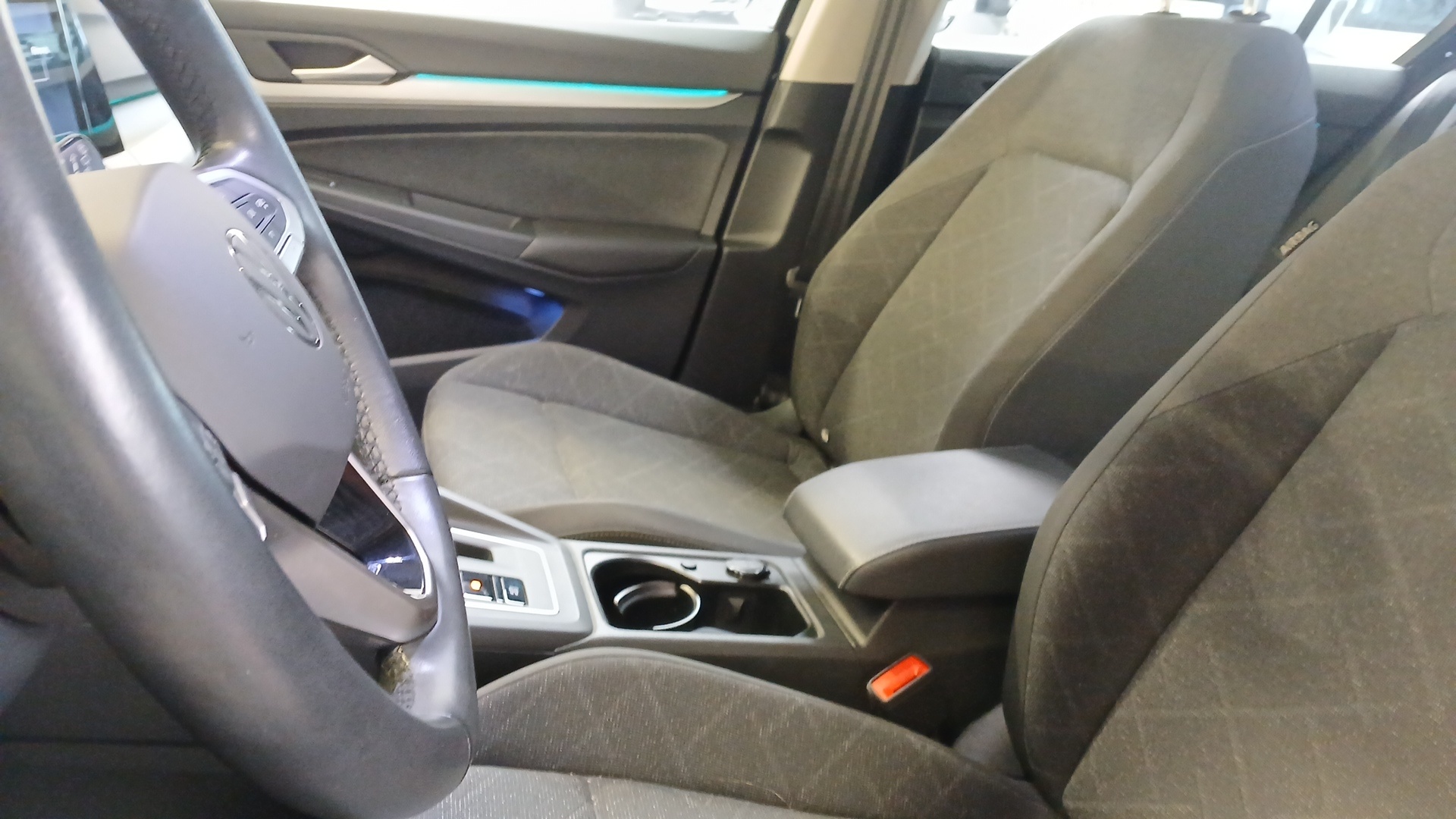 VOLKSWAGEN GOLF 1.0 eTSI OPF 110 DSG7 Life Business