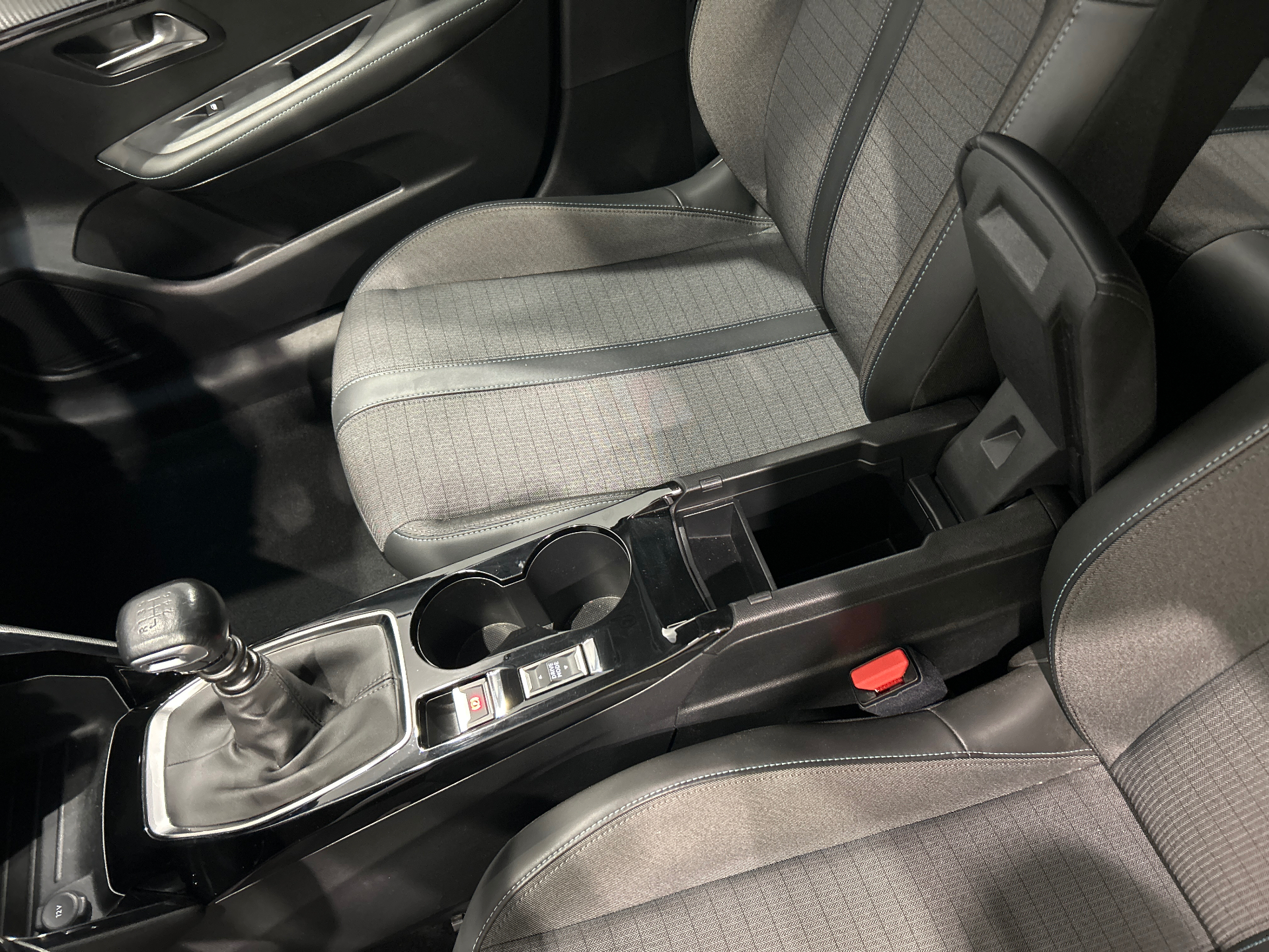 PEUGEOT 208 ALLURE PACK PURETECH 100 S&S BVM6