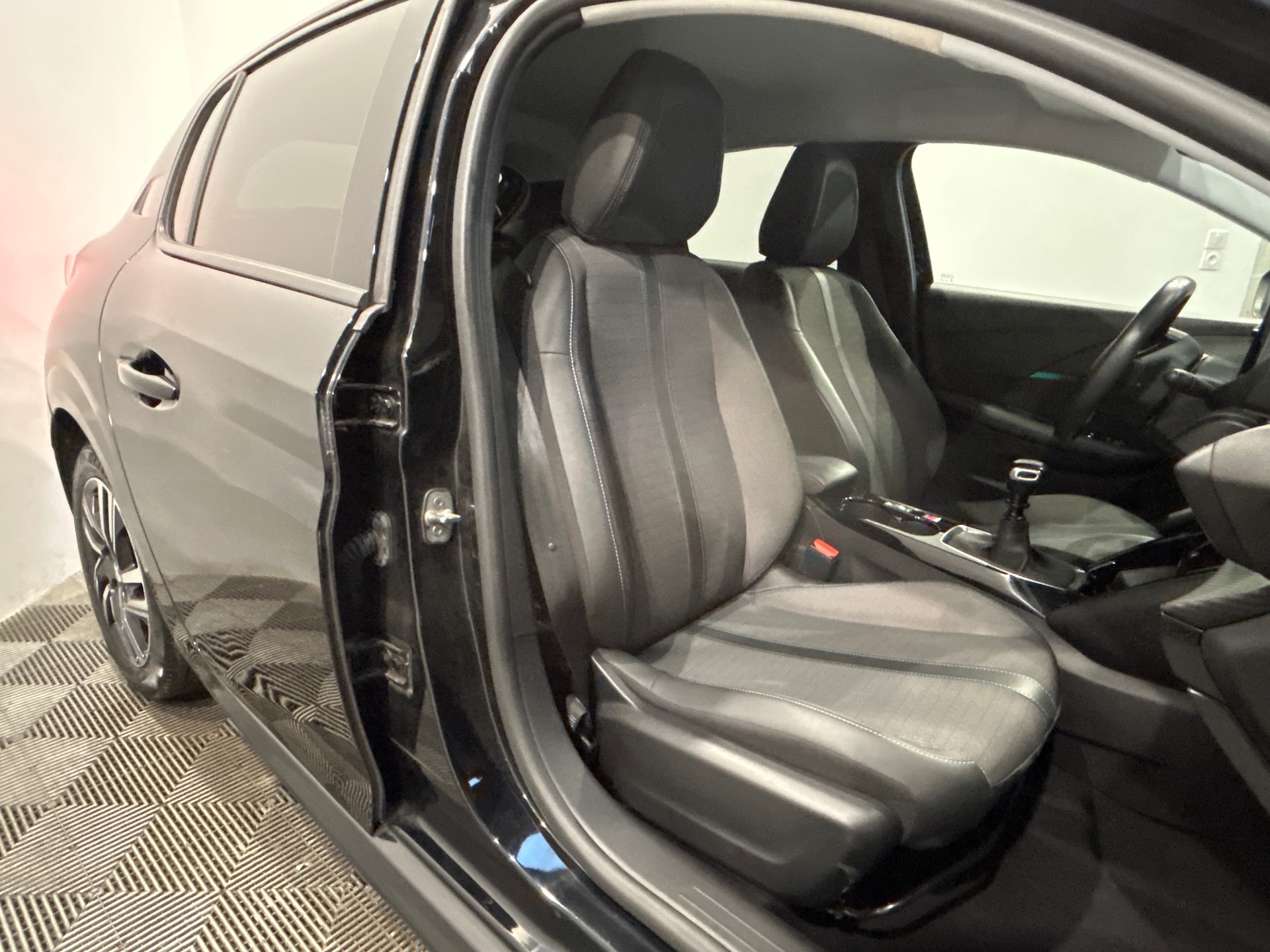 PEUGEOT 208 ALLURE PACK PURETECH 100 S&S BVM6