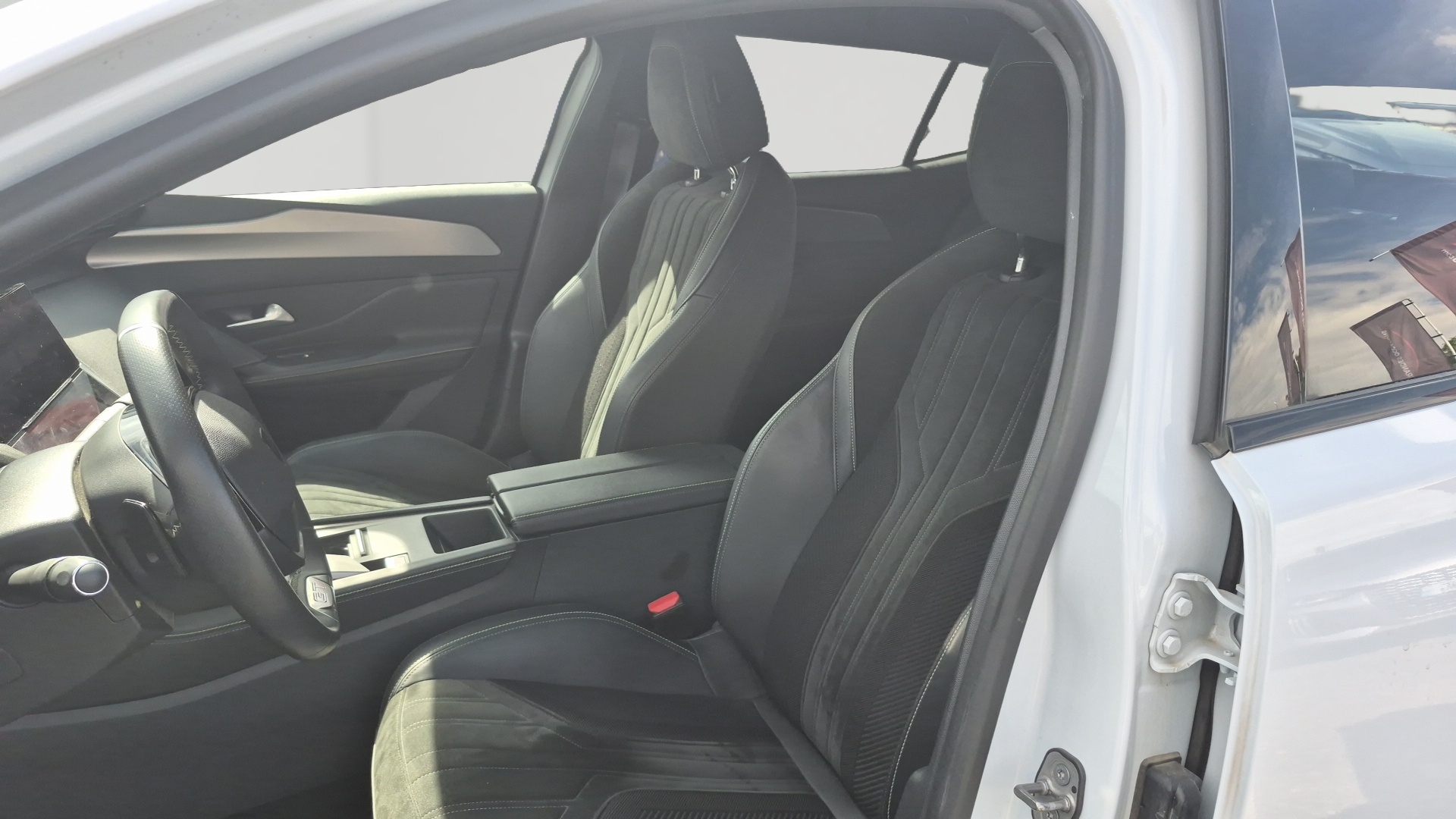 PEUGEOT 408 GT PURETECH 130 S&S EAT8