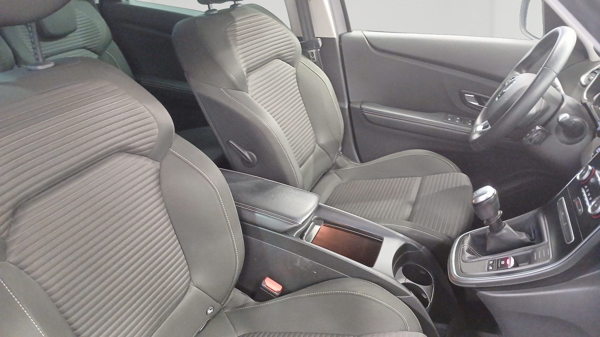 RENAULT SCENIC IV BUSINESS Blue dCi 120 - 21 Business