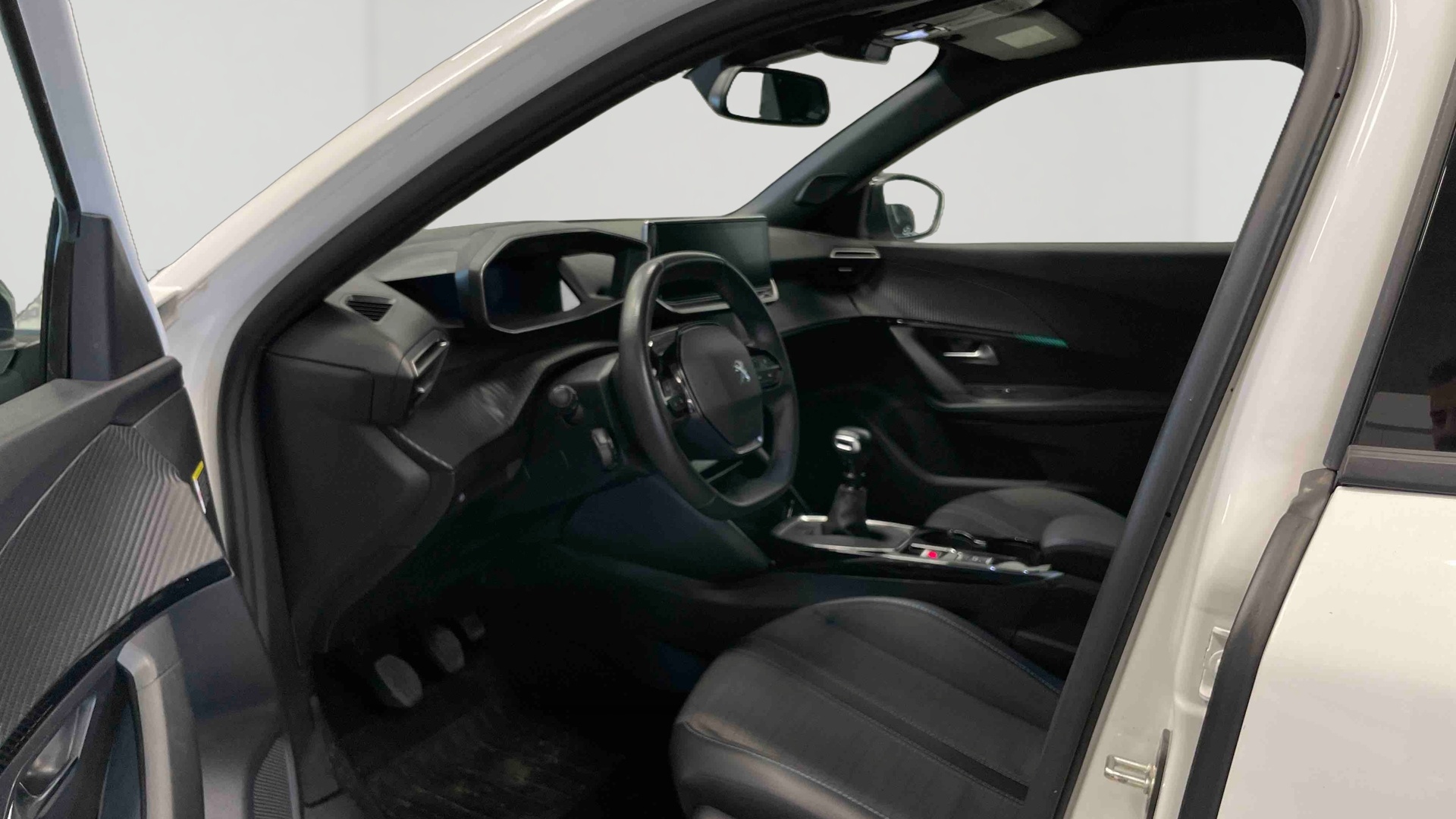 PEUGEOT 2008 ALLURE PACK PT 130 S&S BVM6