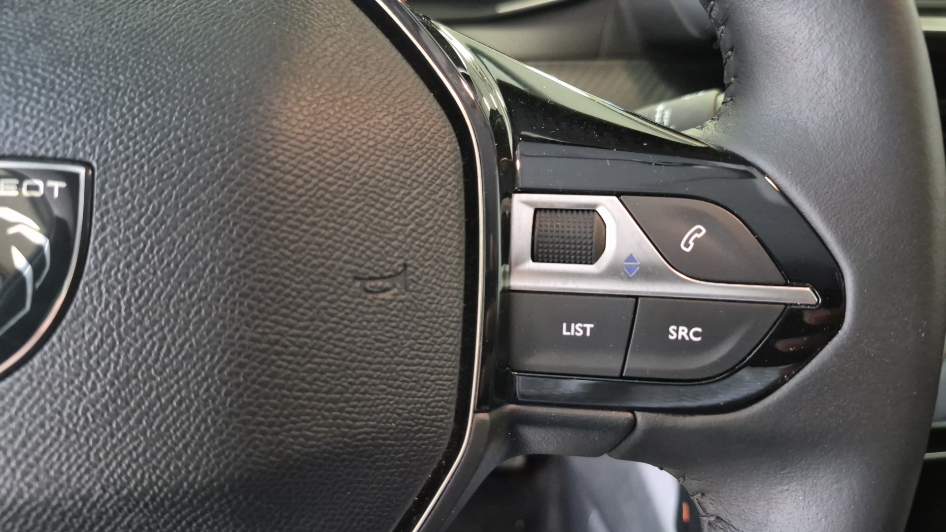 PEUGEOT 208 Allure 100 ch BVM6
