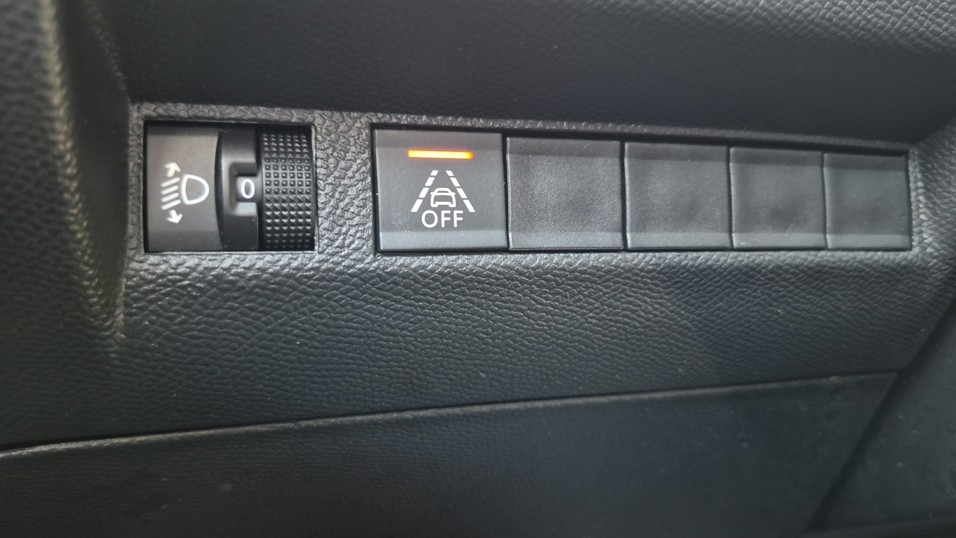 PEUGEOT 208 ALLURE PURETECH 100 BVM