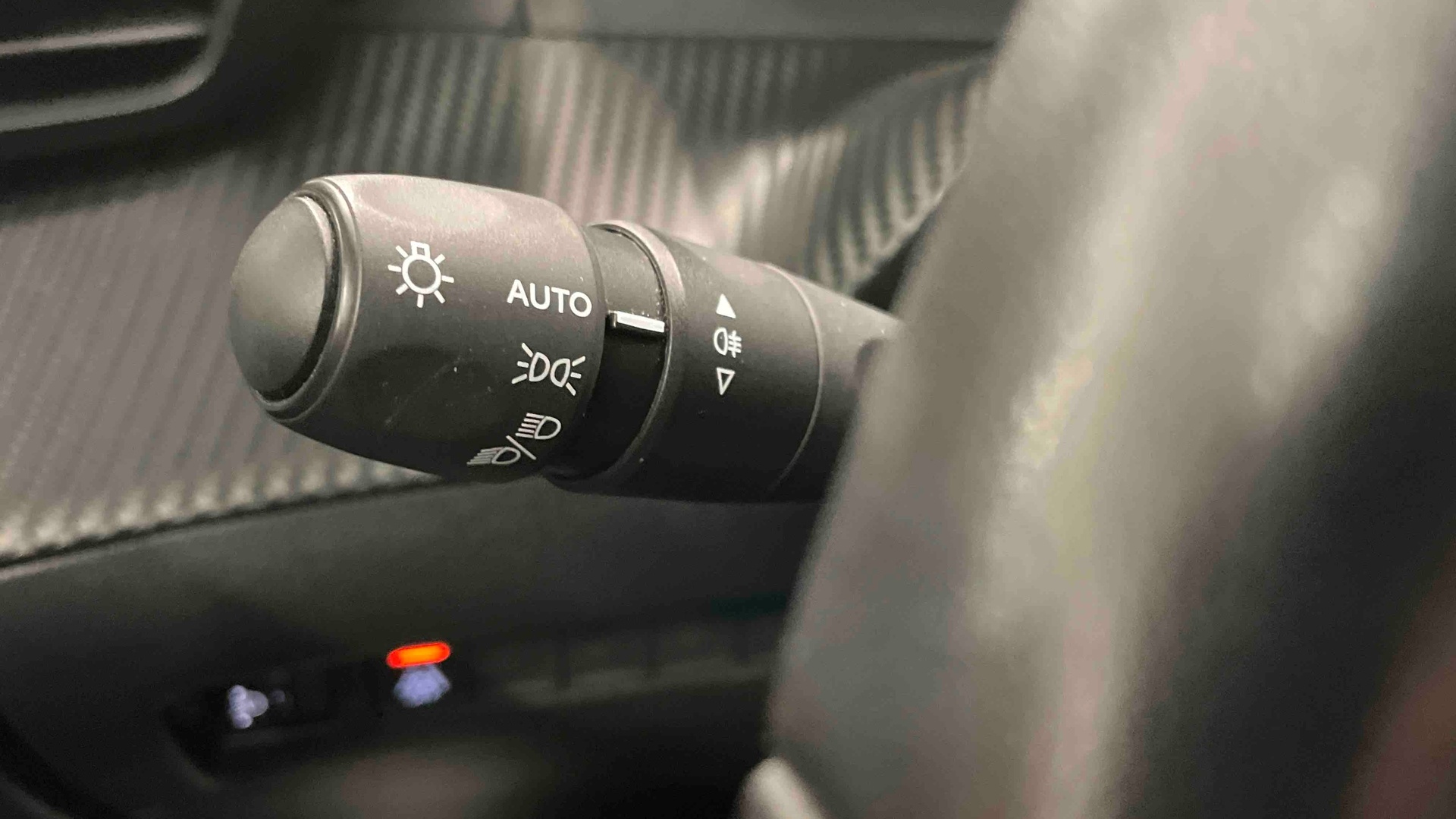 PEUGEOT 2008 ALLURE PACK PT 130 S&S BVM6
