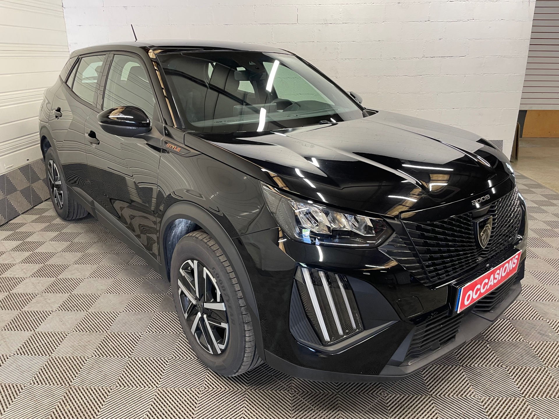 PEUGEOT 2008 Style Hybrid 145 ch e-DCS6