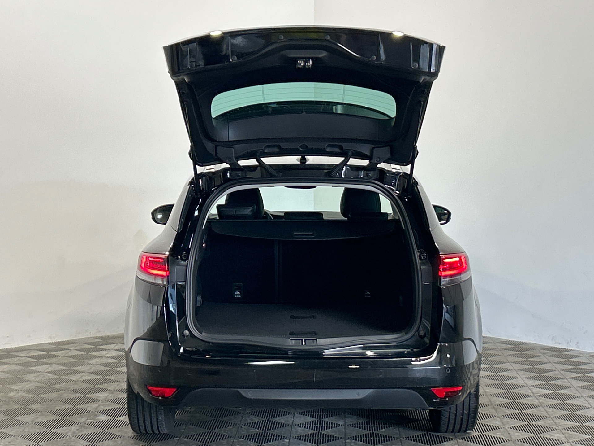 RENAULT MEGANE IV ESTATE techno TCe 140 EDC -23