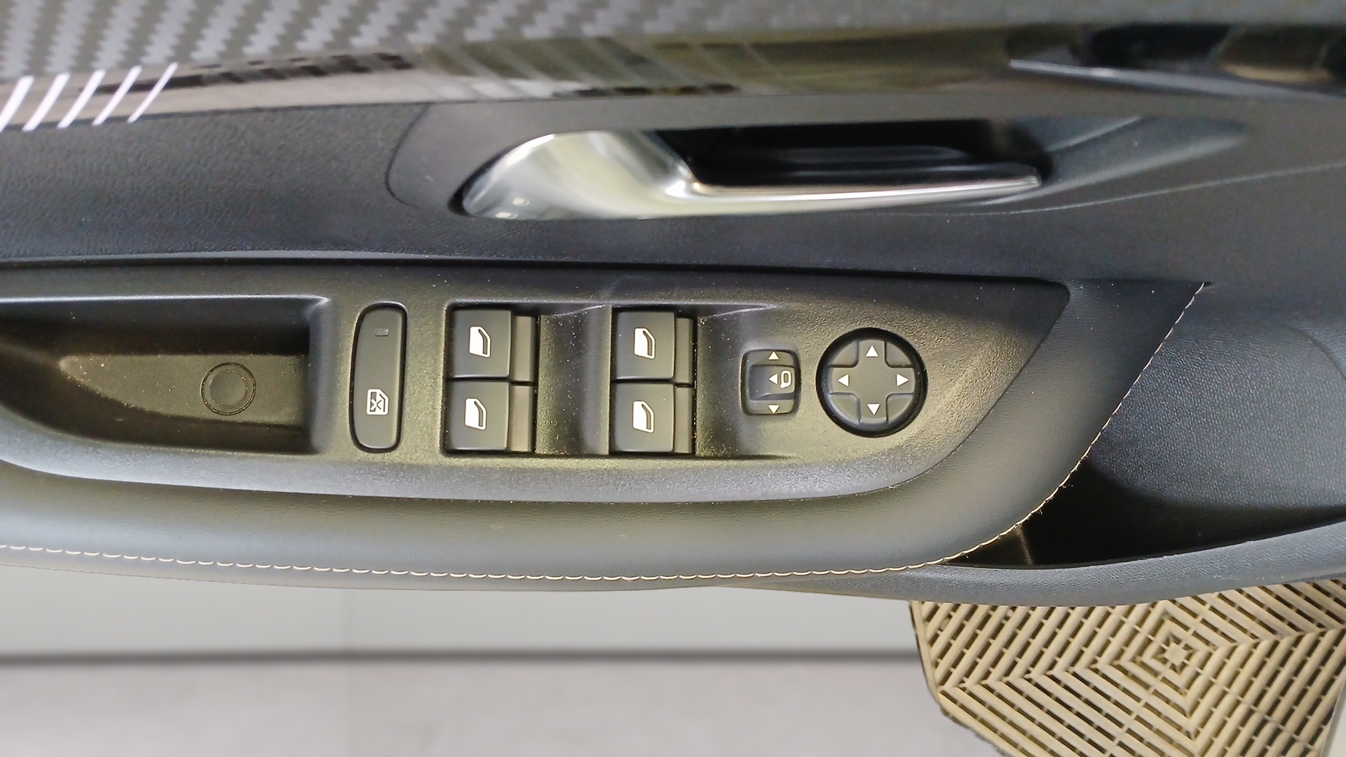 PEUGEOT 208 Allure 100 ch BVM6