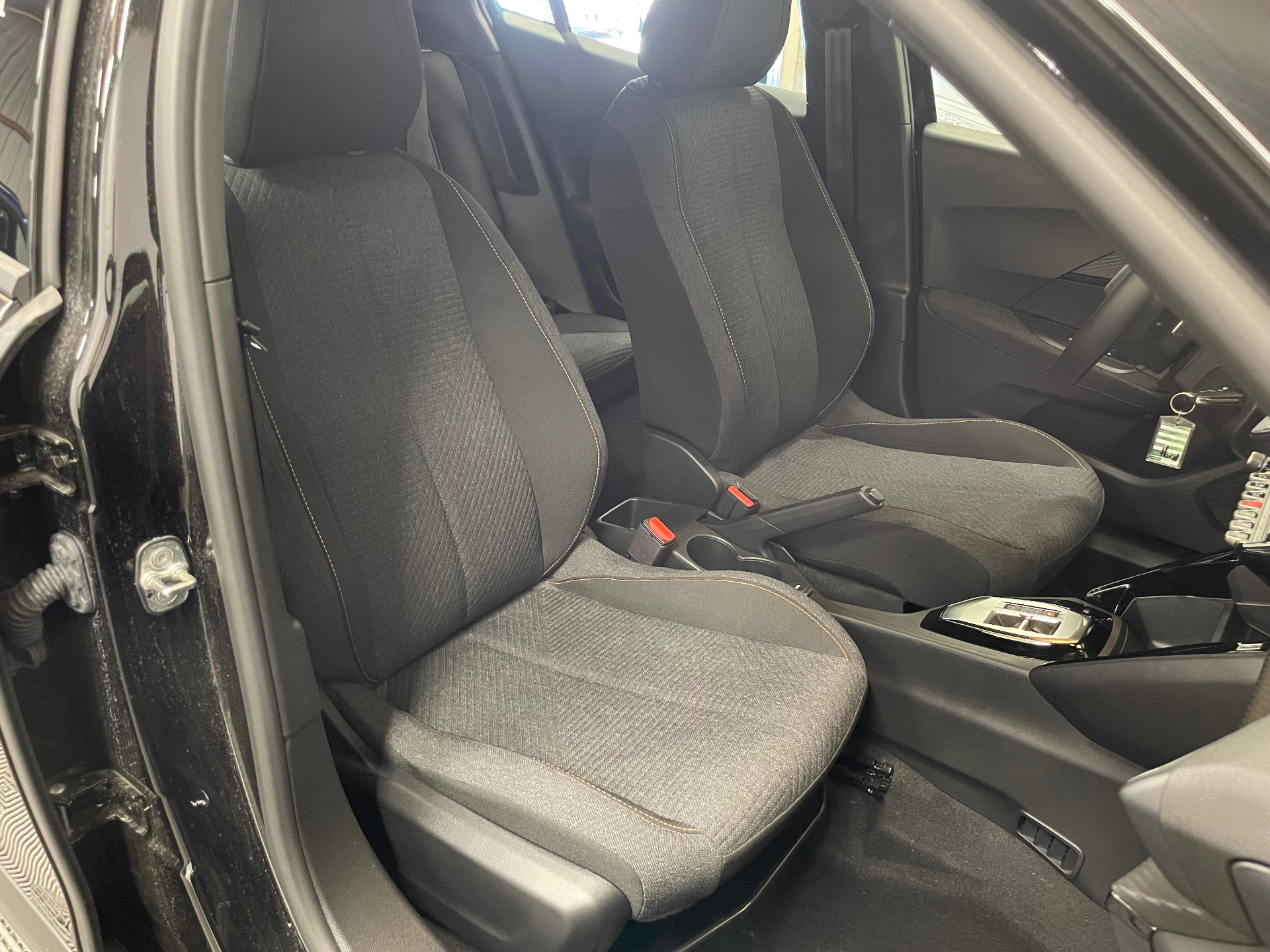 PEUGEOT 2008 Style Hybrid 145 ch e-DCS6