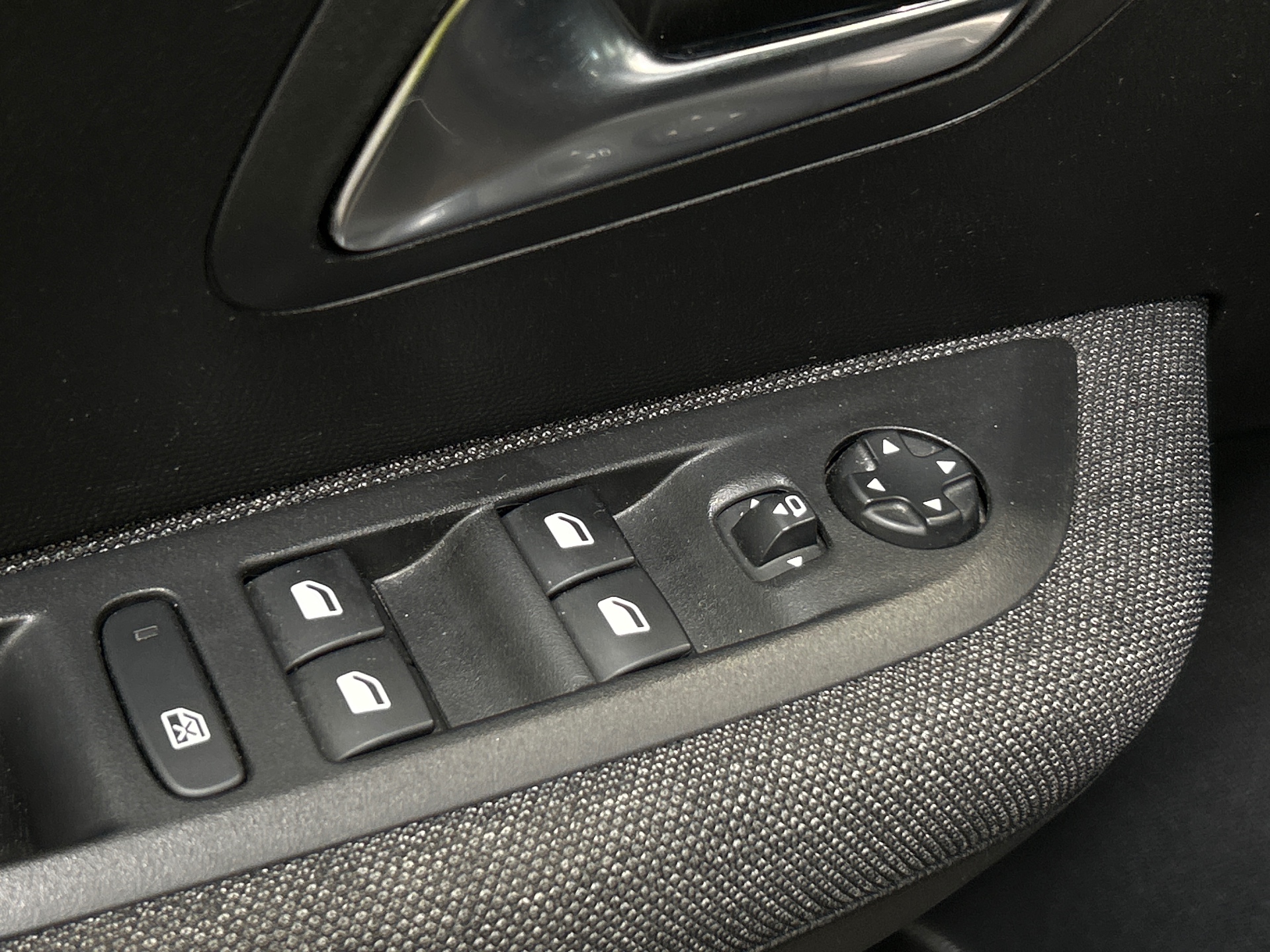 PEUGEOT 208 STYLE PURETECH 75 S&S BVM5