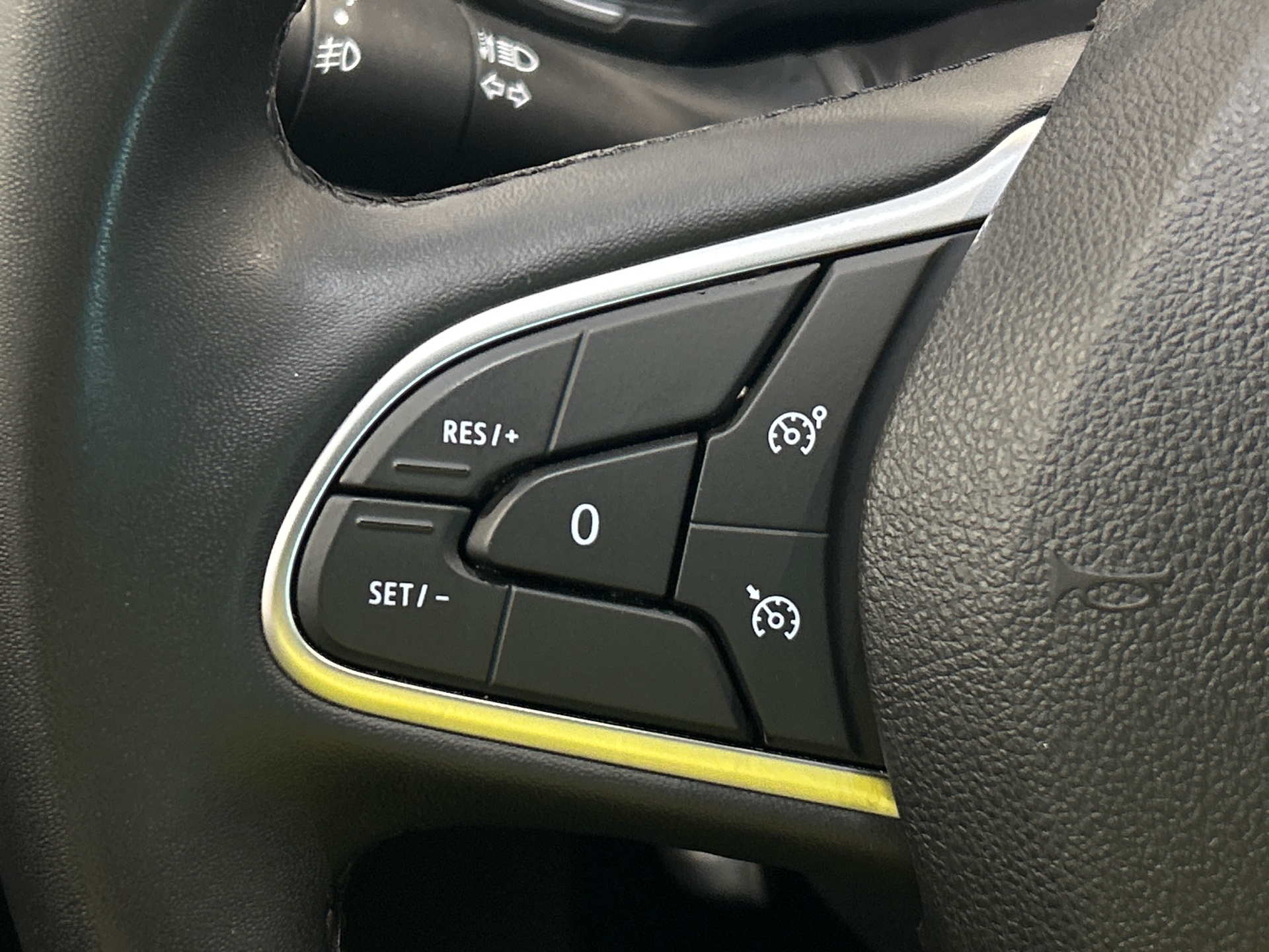 RENAULT MEGANE IV ESTATE techno TCe 140 EDC -23