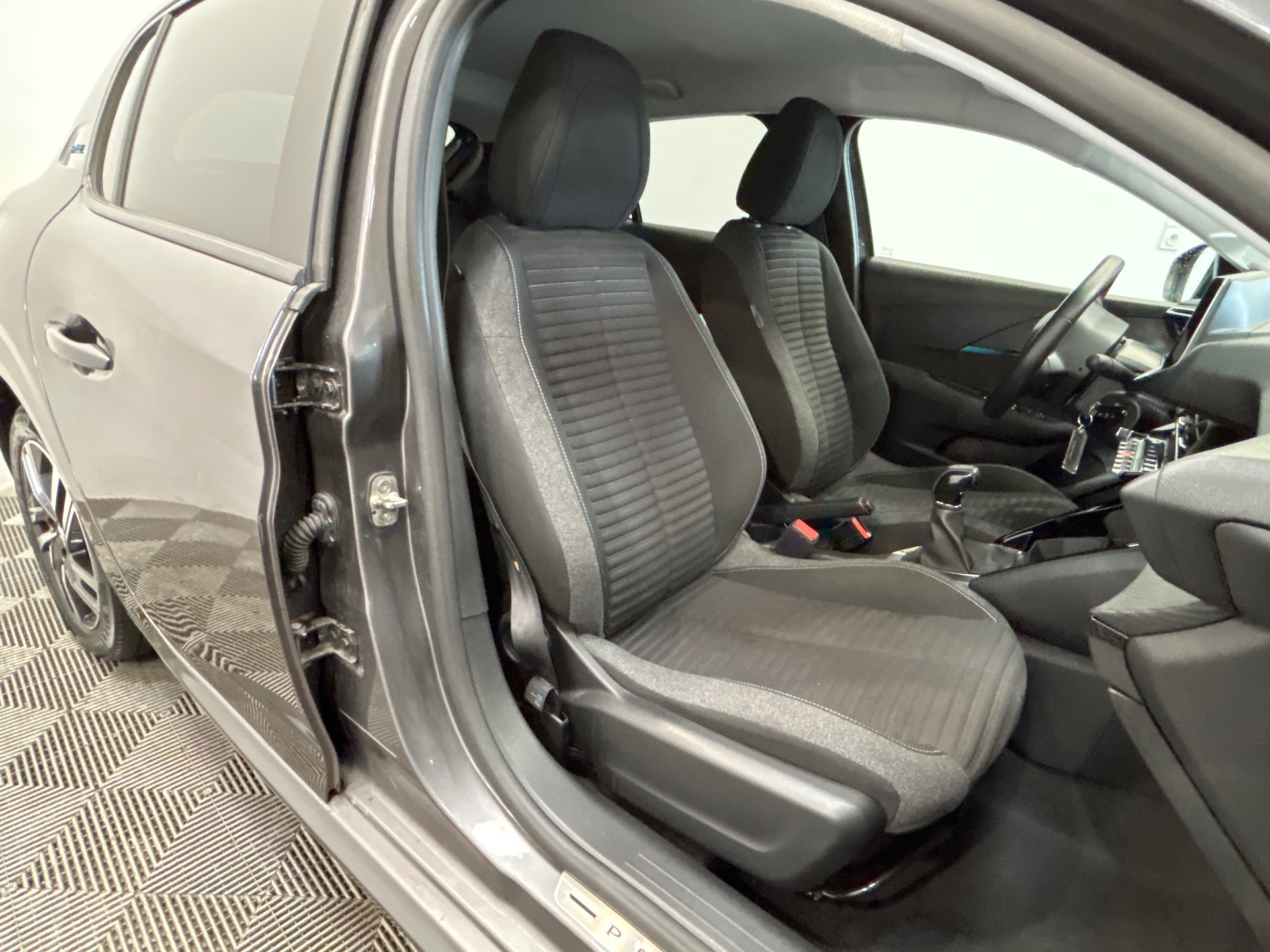 PEUGEOT 208 STYLE PURETECH 75 S&S BVM5