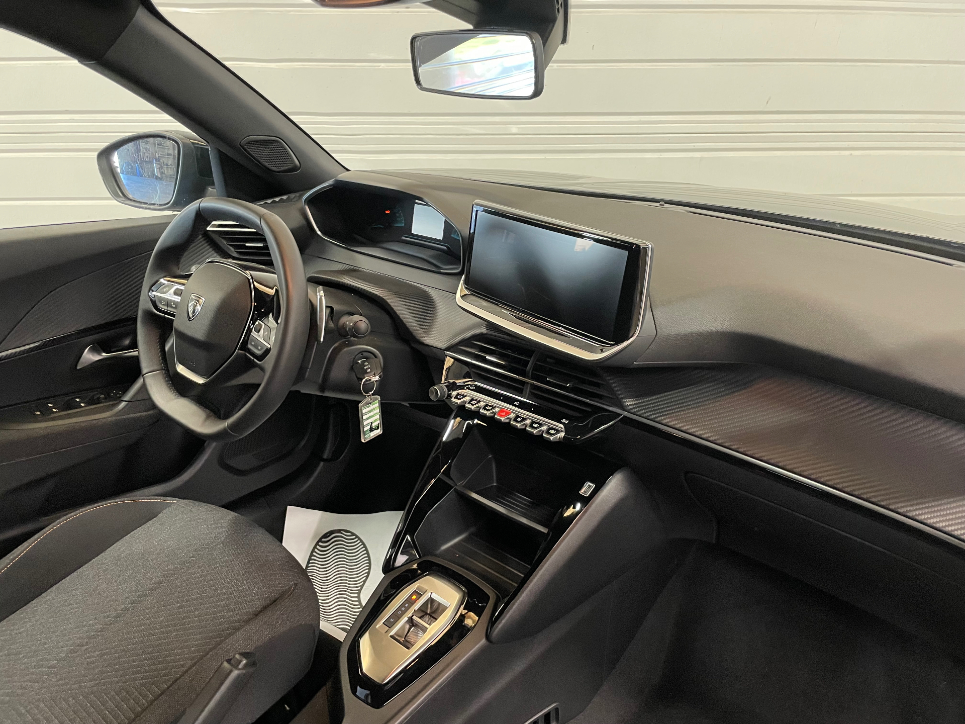 PEUGEOT 2008 Style Hybrid 145 ch e-DCS6