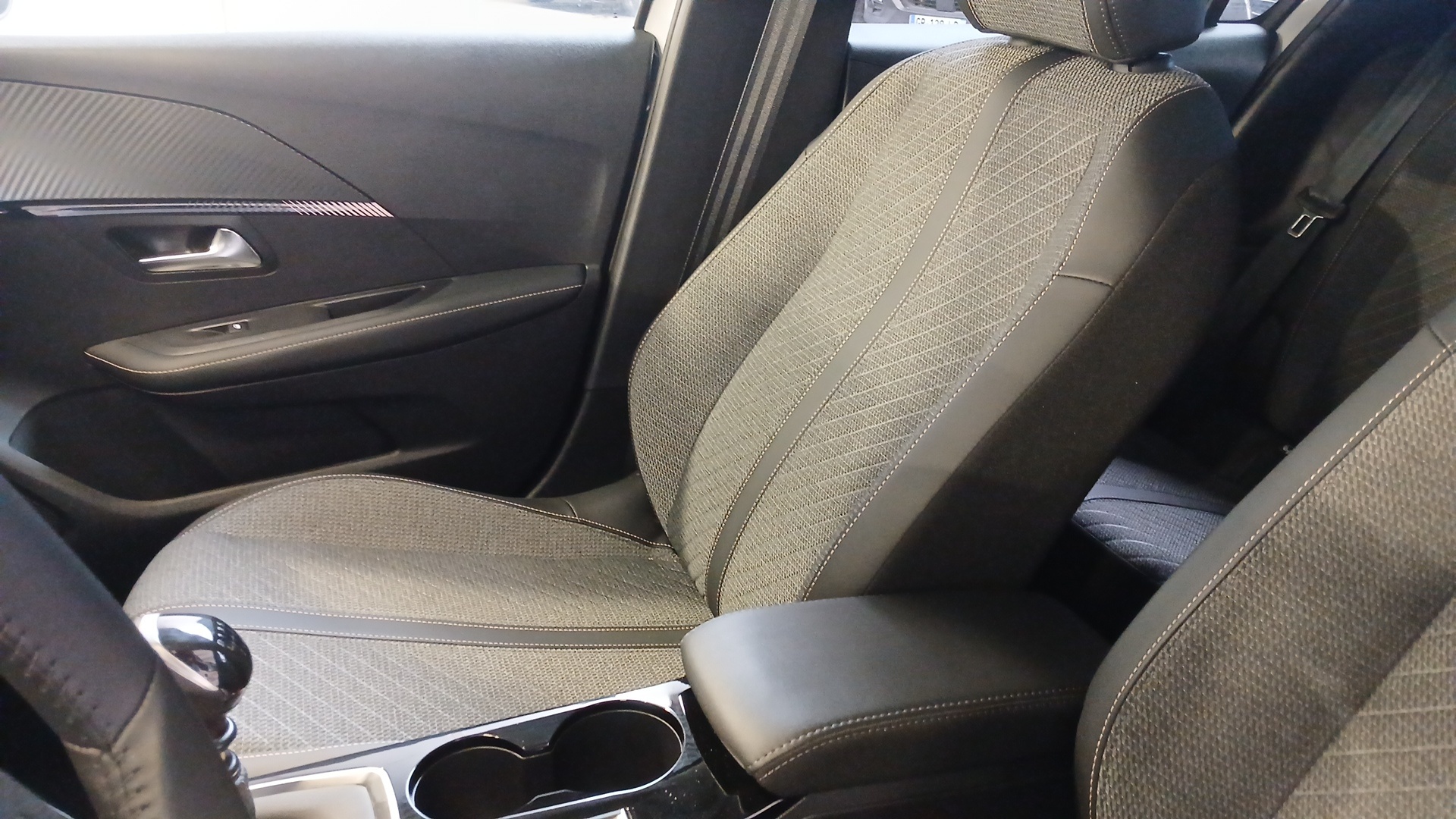 PEUGEOT 208 Allure 100 ch BVM6