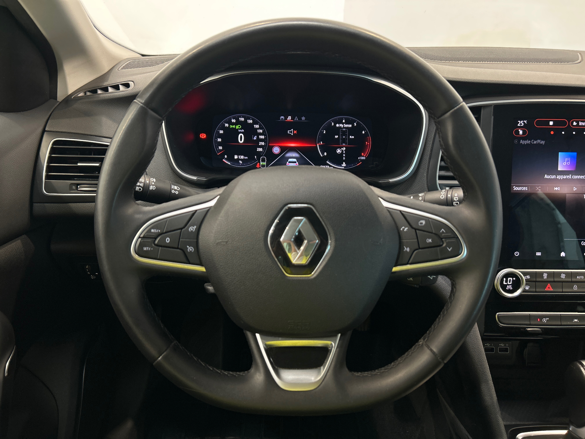 RENAULT MEGANE IV ESTATE techno TCe 140 EDC -23