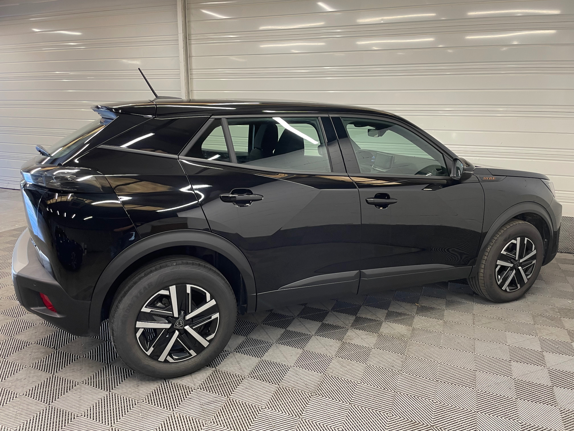 PEUGEOT 2008 Style Hybrid 145 ch e-DCS6