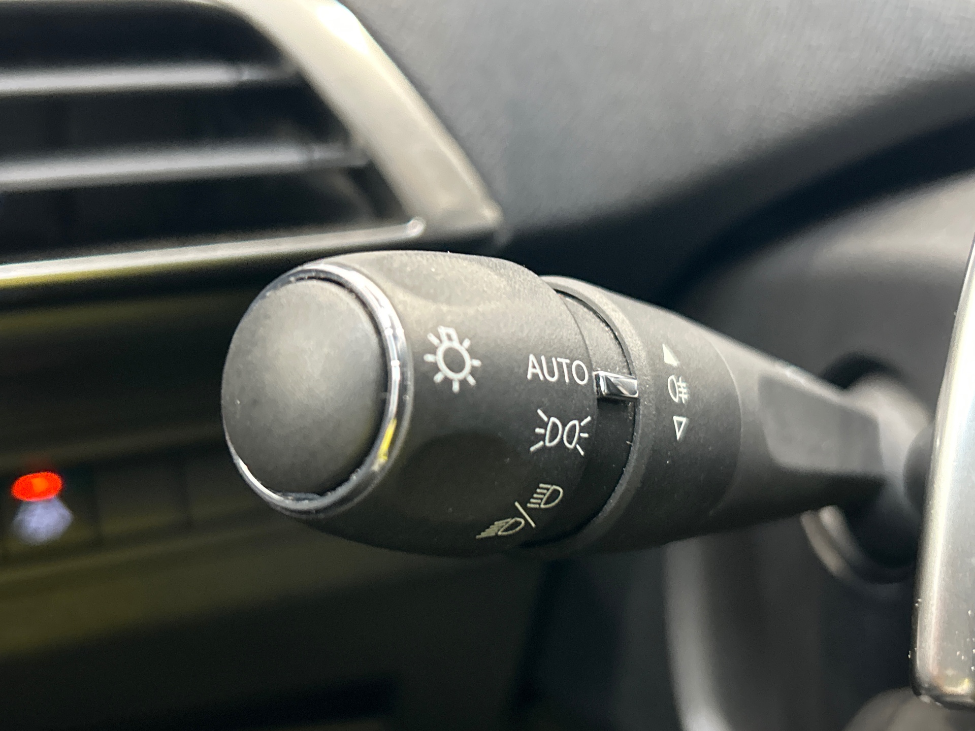 PEUGEOT 3008 ALLURE PACK HYBRID 136 E-DCS6