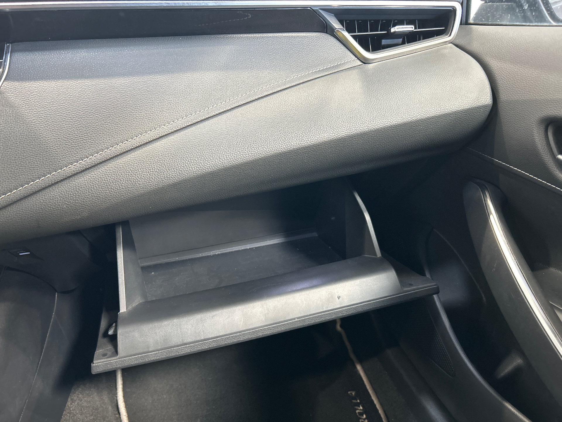 TOYOTA COROLLA PRO HYBRIDE 140H DESIGN