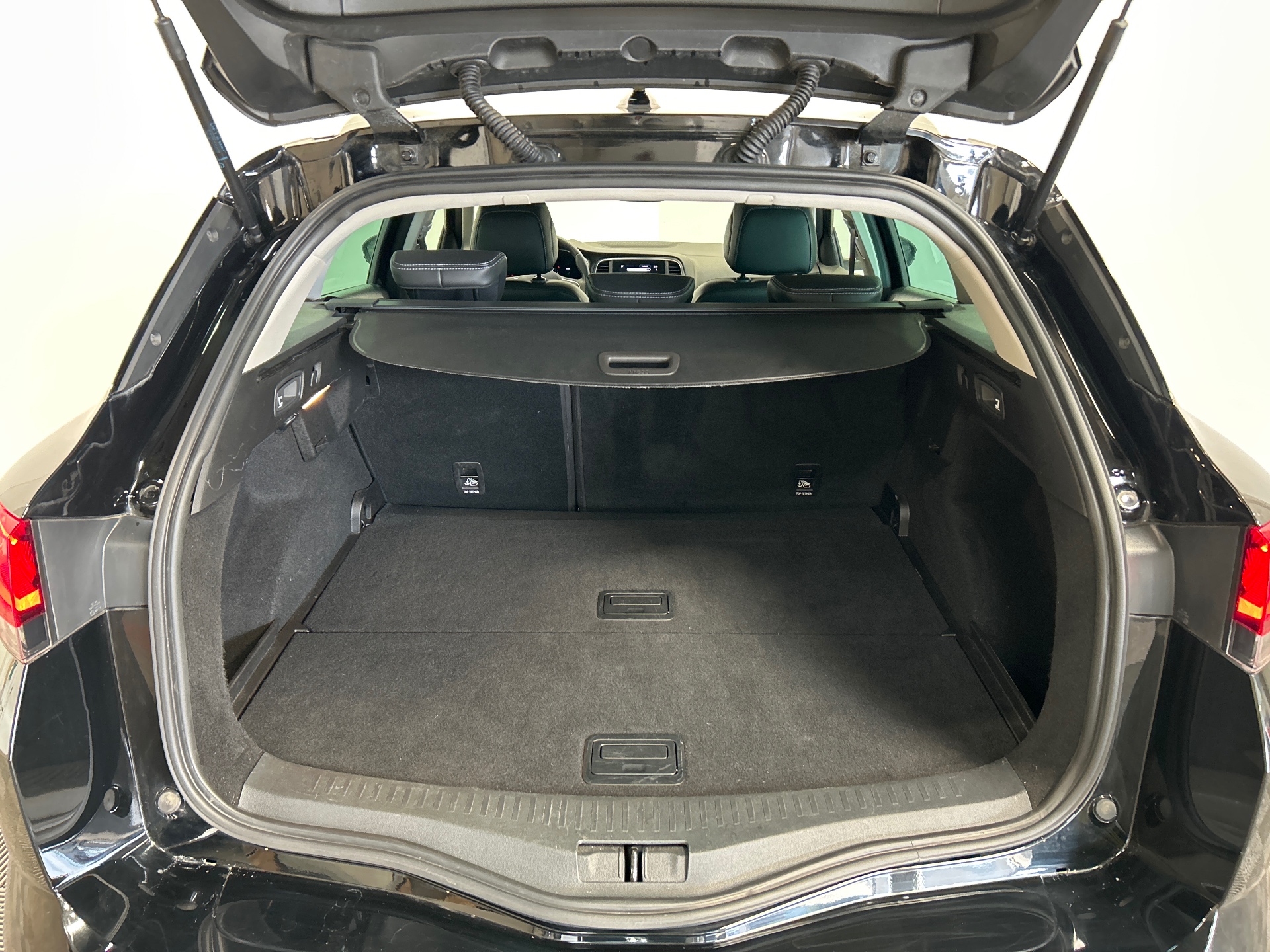 RENAULT MEGANE IV ESTATE techno TCe 140 EDC -23