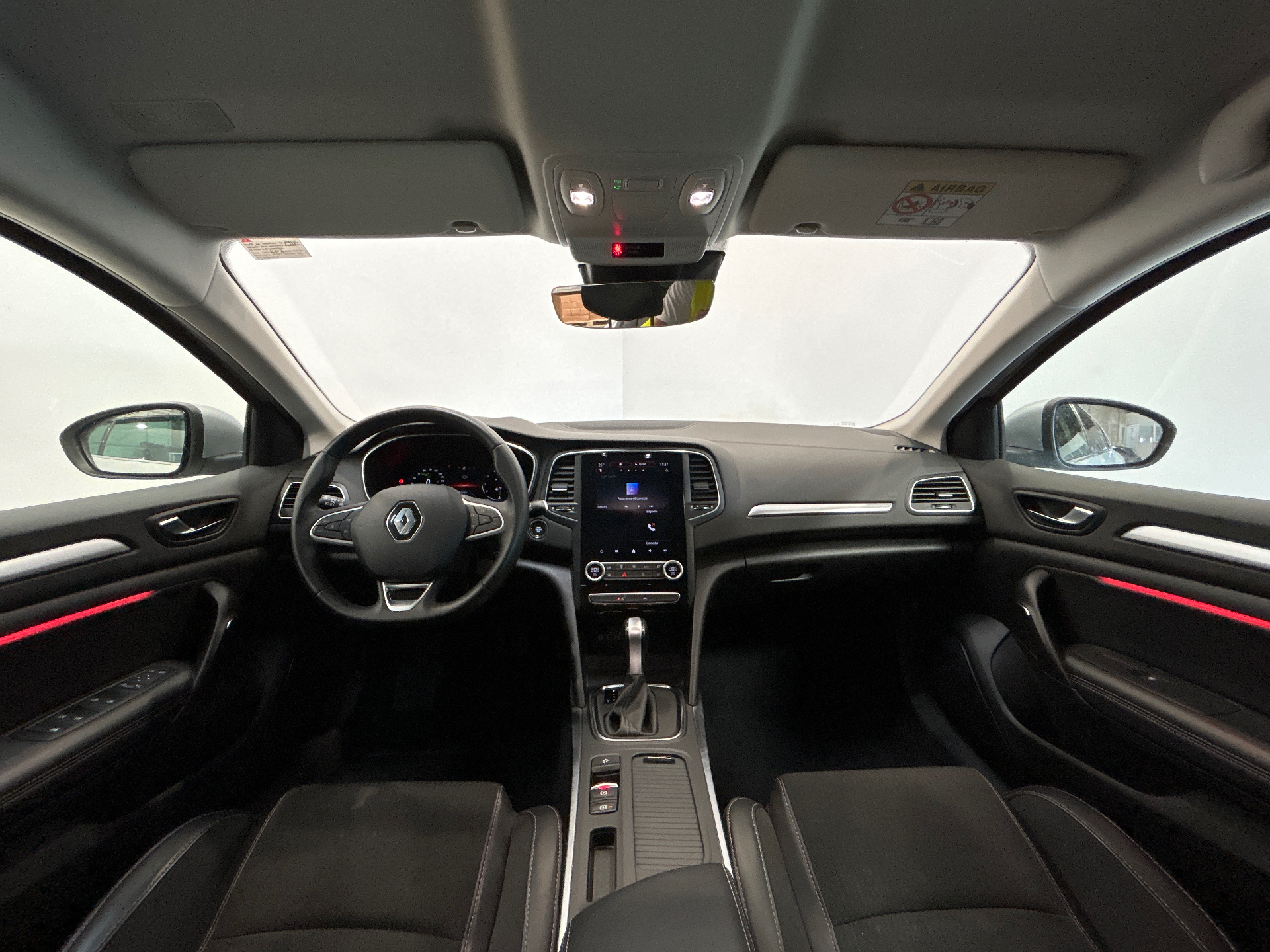 RENAULT MEGANE IV ESTATE techno TCe 140 EDC -23