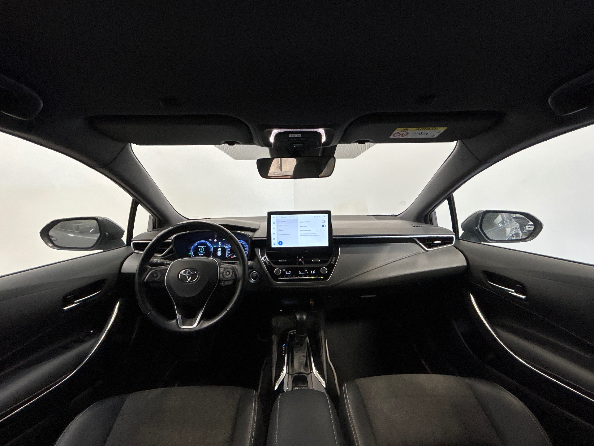 TOYOTA COROLLA PRO HYBRIDE 140H DESIGN