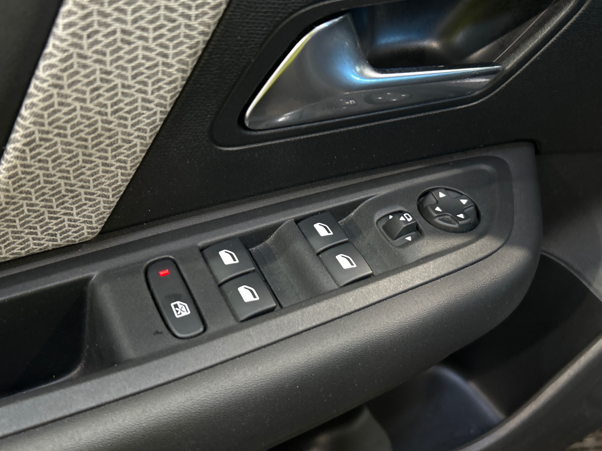 CITROEN C4 PureTech 130 BVM6 Plus