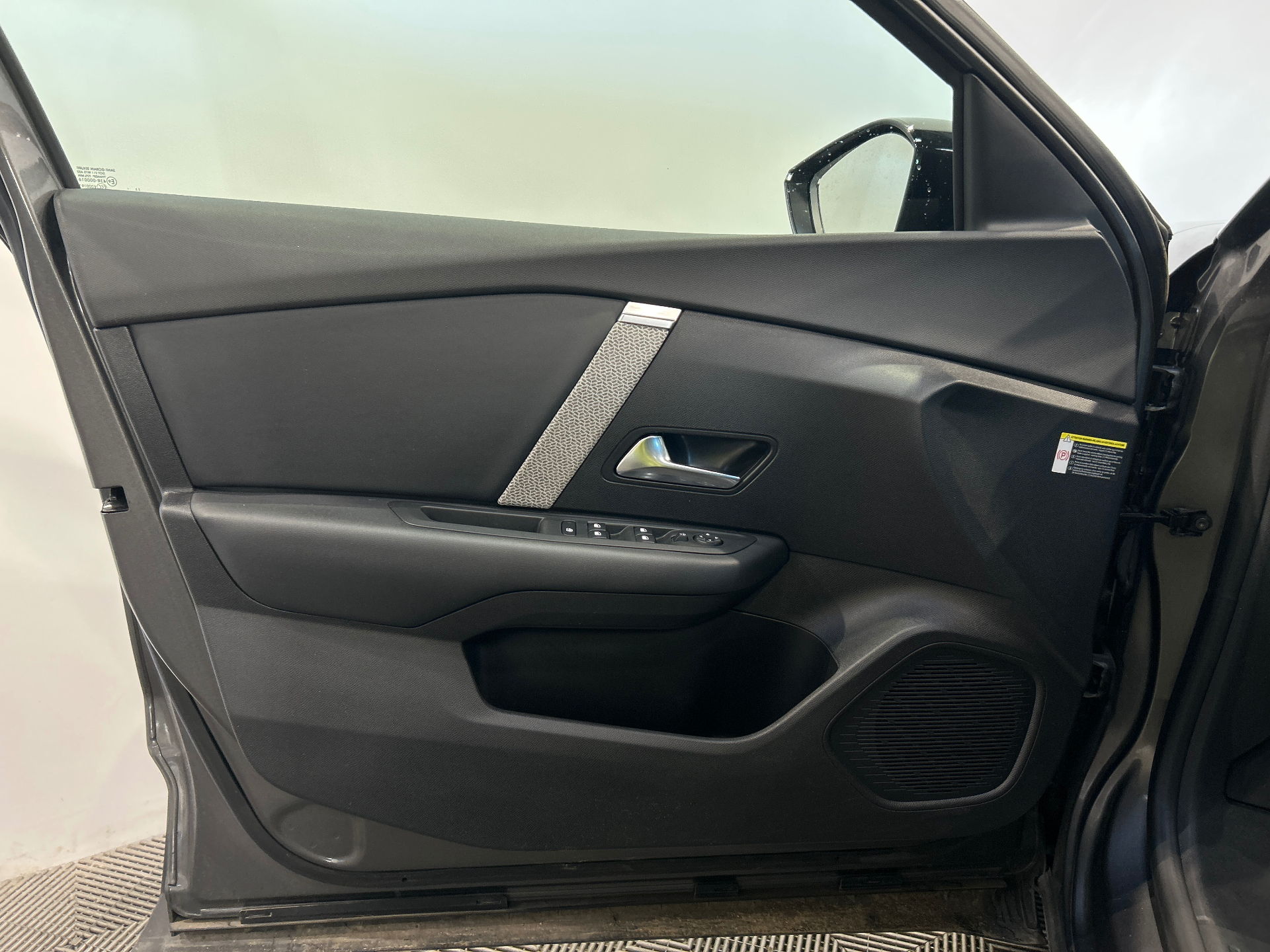 CITROEN C4 PureTech 130 BVM6 Plus