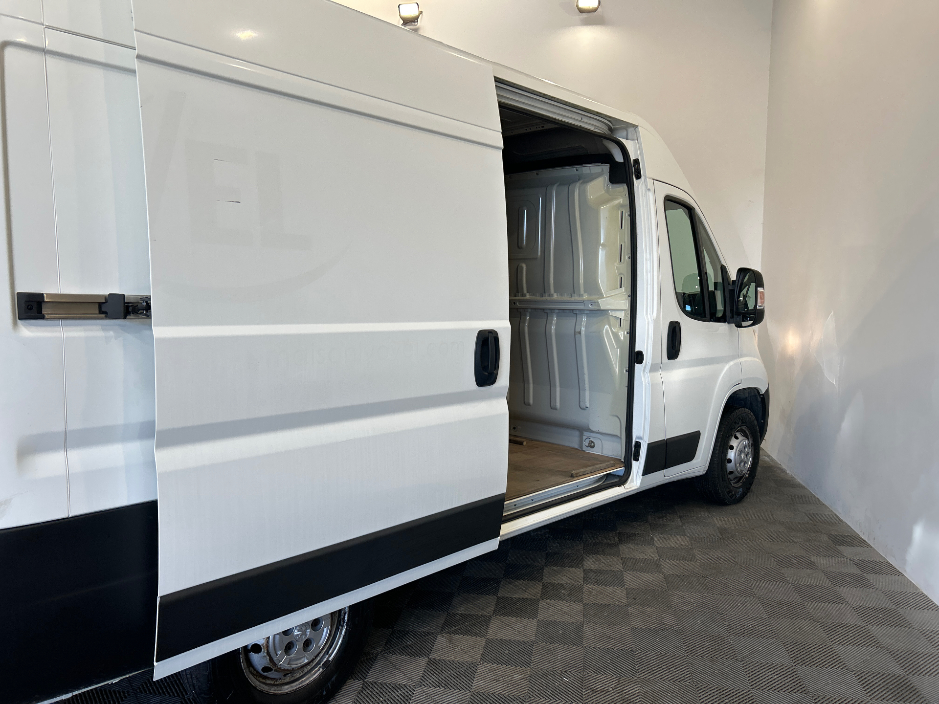 PEUGEOT BOXER FOURGON TOLE 330 L2H2 BLUEHDI 120 S&S PREMIUM